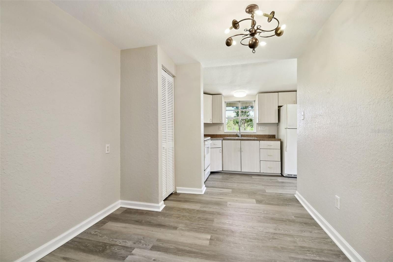 132 DARTMOUTH AVE W, OLDSMAR, FL, 34677