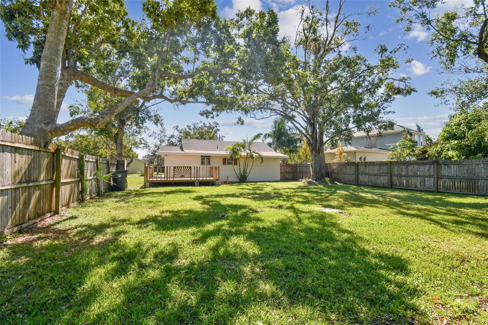 132 DARTMOUTH AVE W, OLDSMAR, FL, 34677