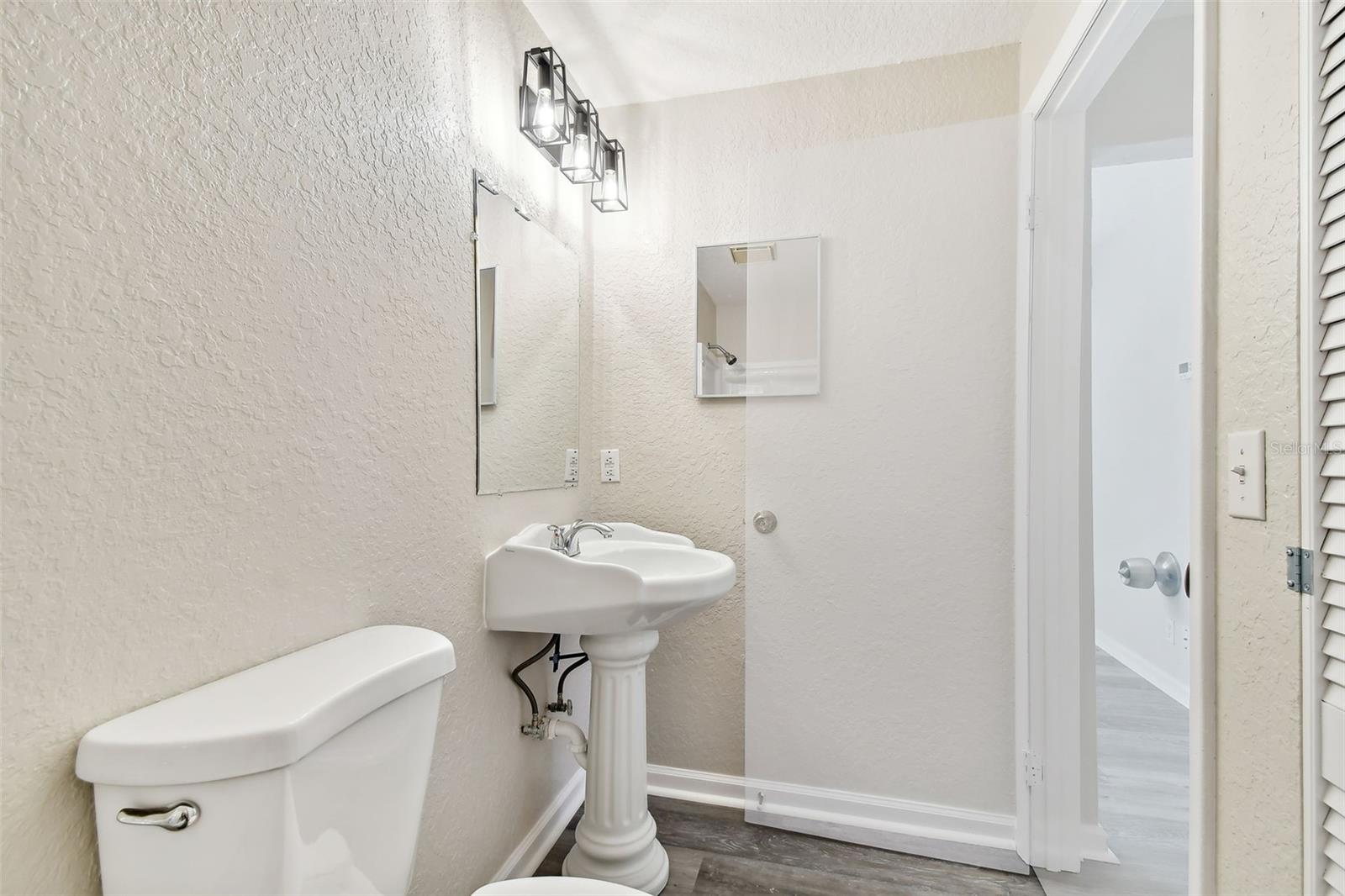 132 DARTMOUTH AVE W, OLDSMAR, FL, 34677