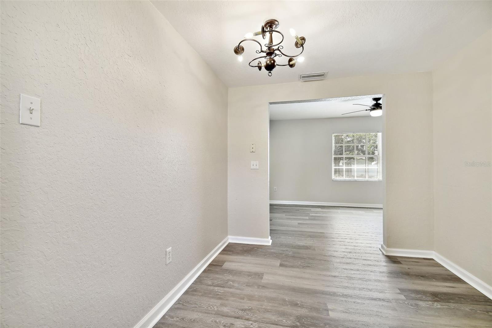 132 DARTMOUTH AVE W, OLDSMAR, FL, 34677