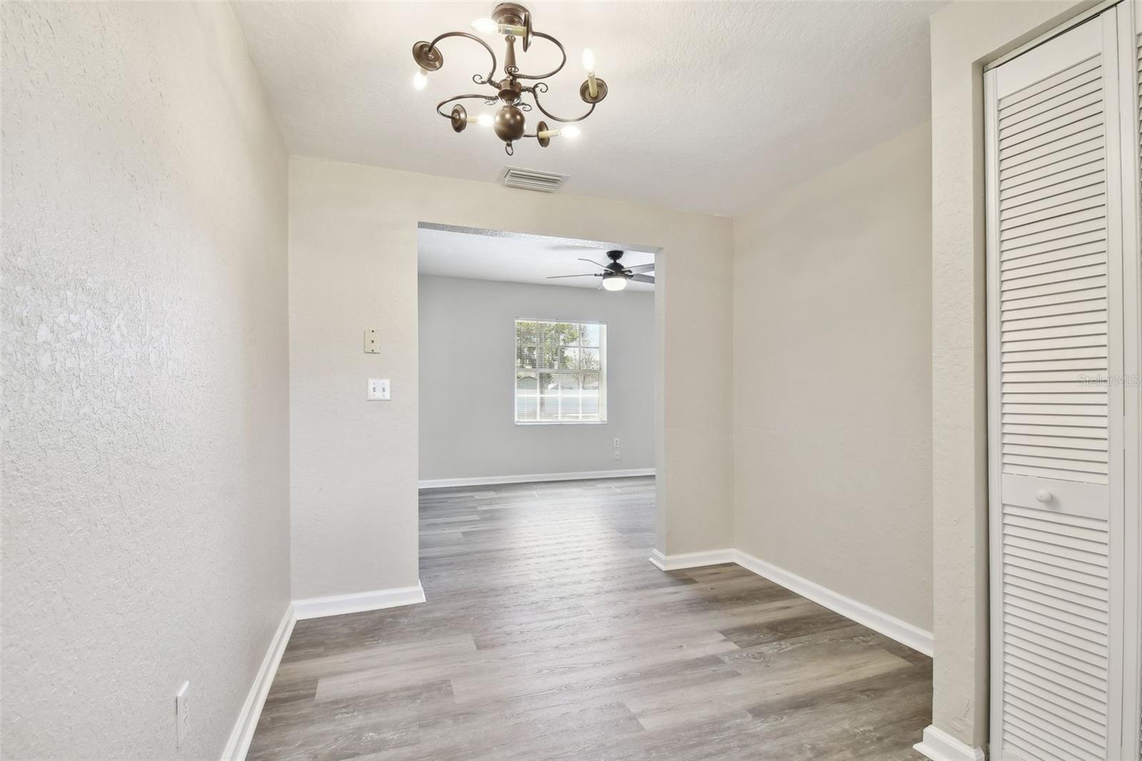 132 DARTMOUTH AVE W, OLDSMAR, FL, 34677