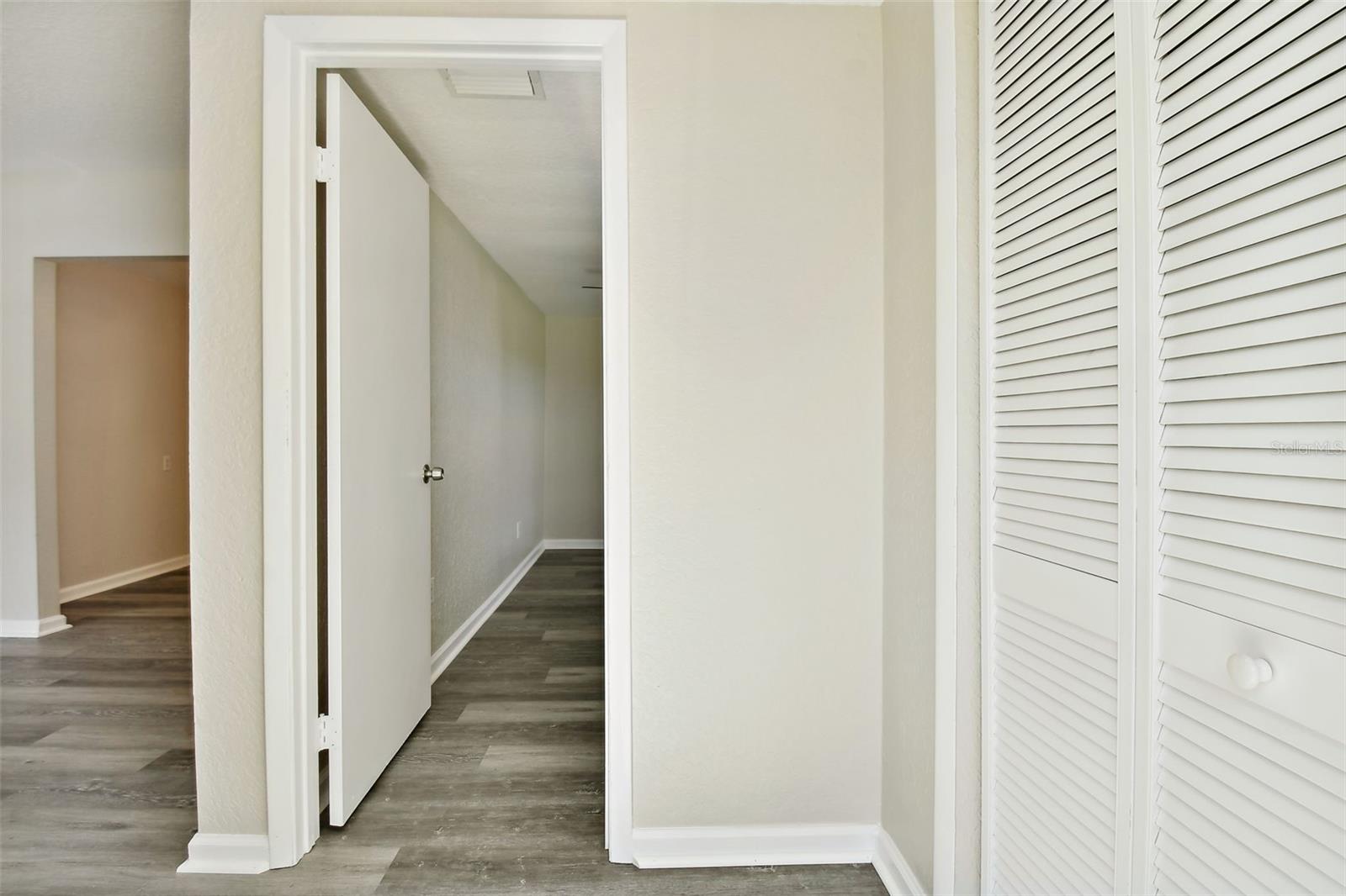 132 DARTMOUTH AVE W, OLDSMAR, FL, 34677