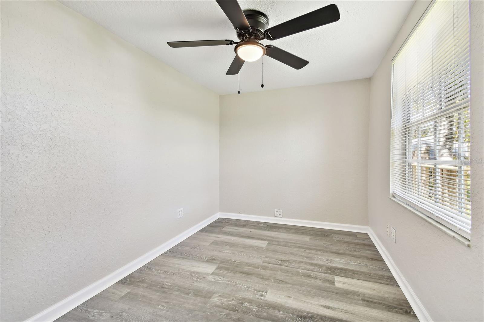 132 DARTMOUTH AVE W, OLDSMAR, FL, 34677