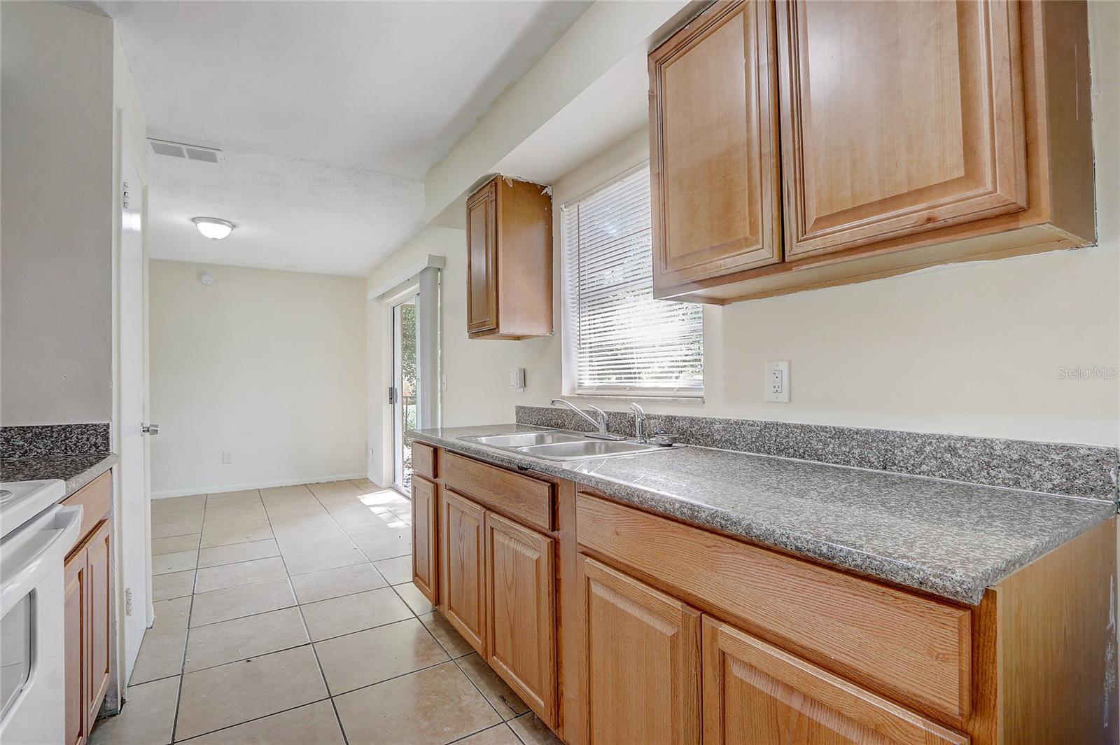 4566 CHATEAU RD, ORLANDO, FL, 32808