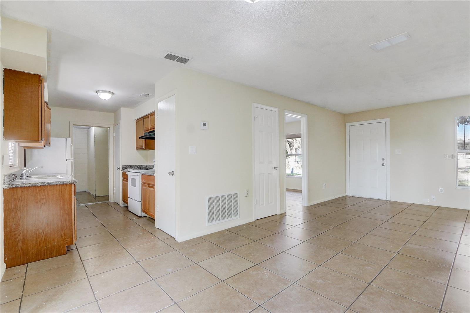 4566 CHATEAU RD, ORLANDO, FL, 32808