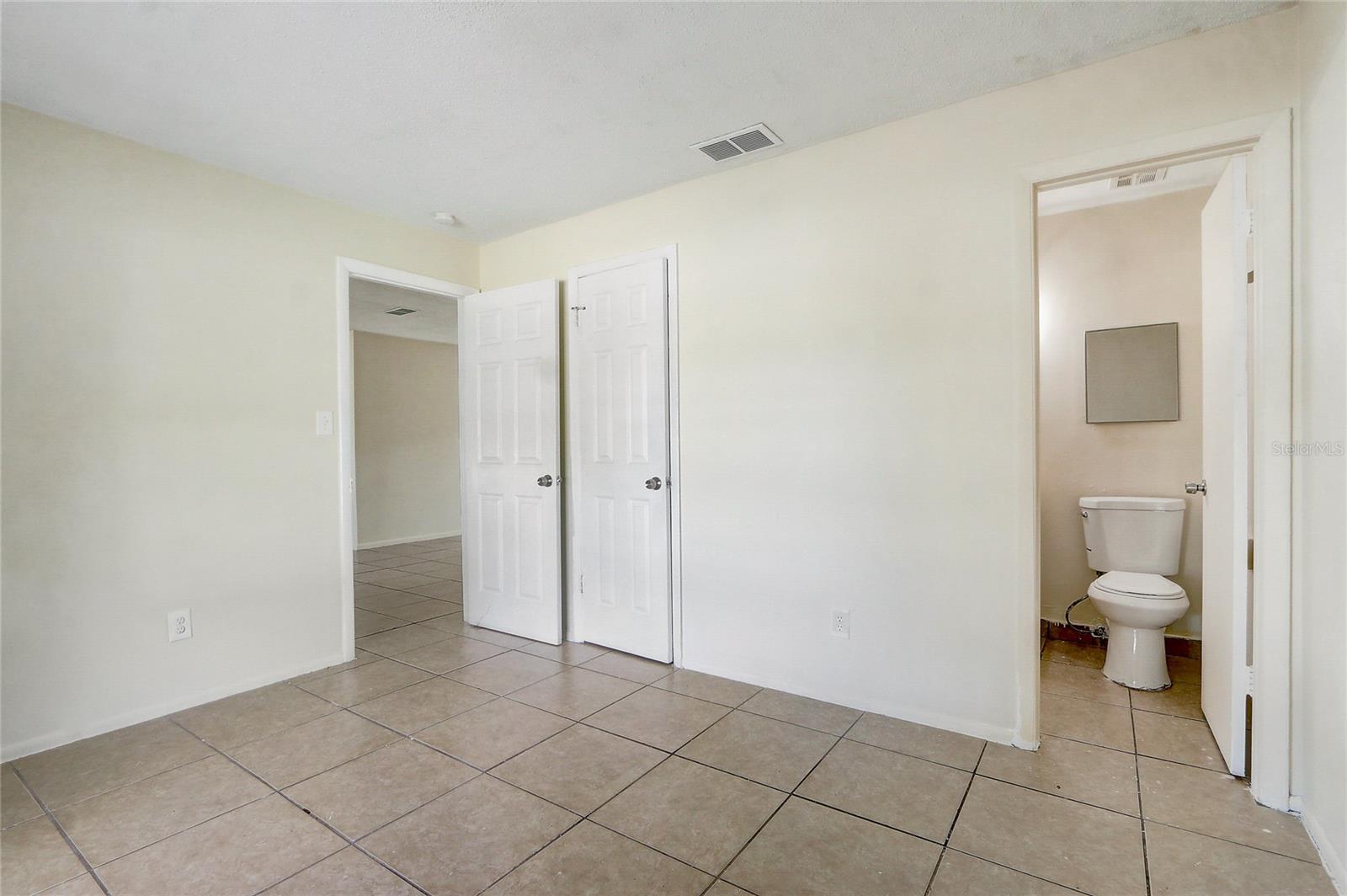 4566 CHATEAU RD, ORLANDO, FL, 32808