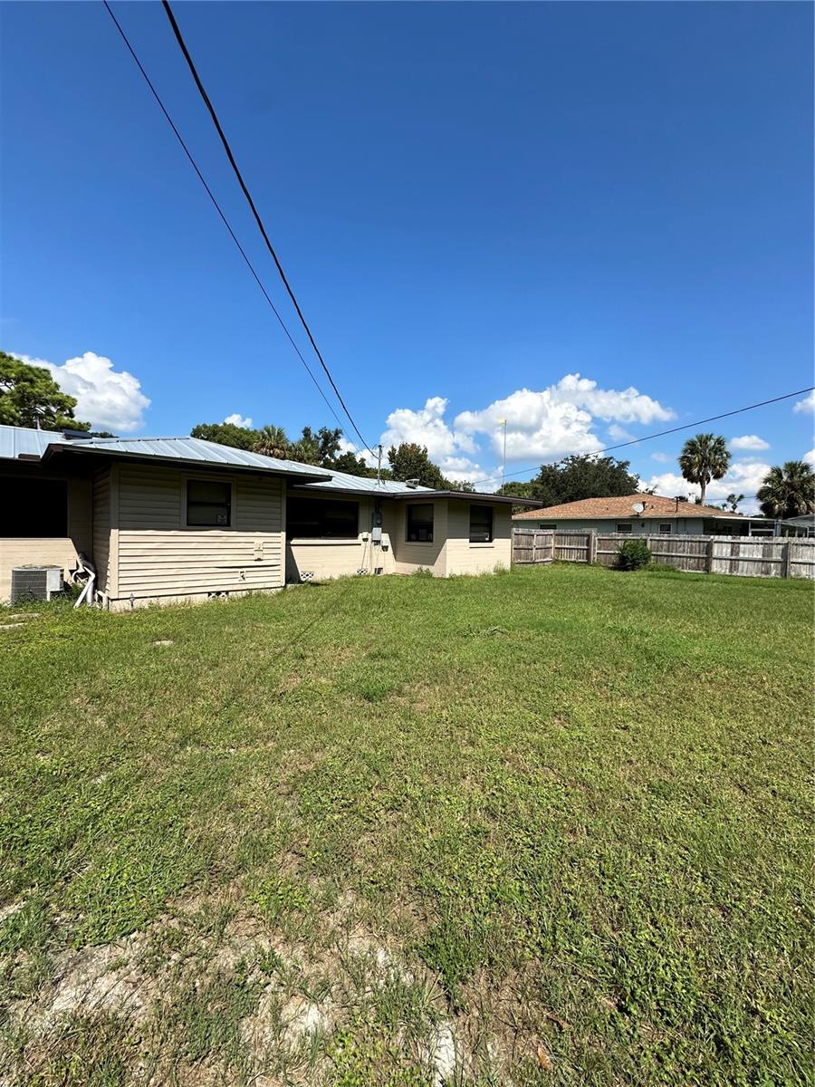 2300 WESTLAND RD, MOUNT DORA, FL, 32757