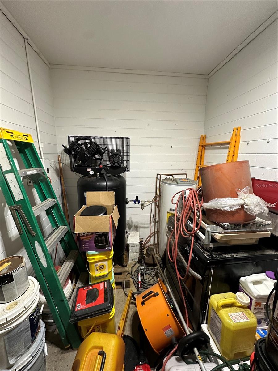 2300 WESTLAND RD, MOUNT DORA, FL, 32757