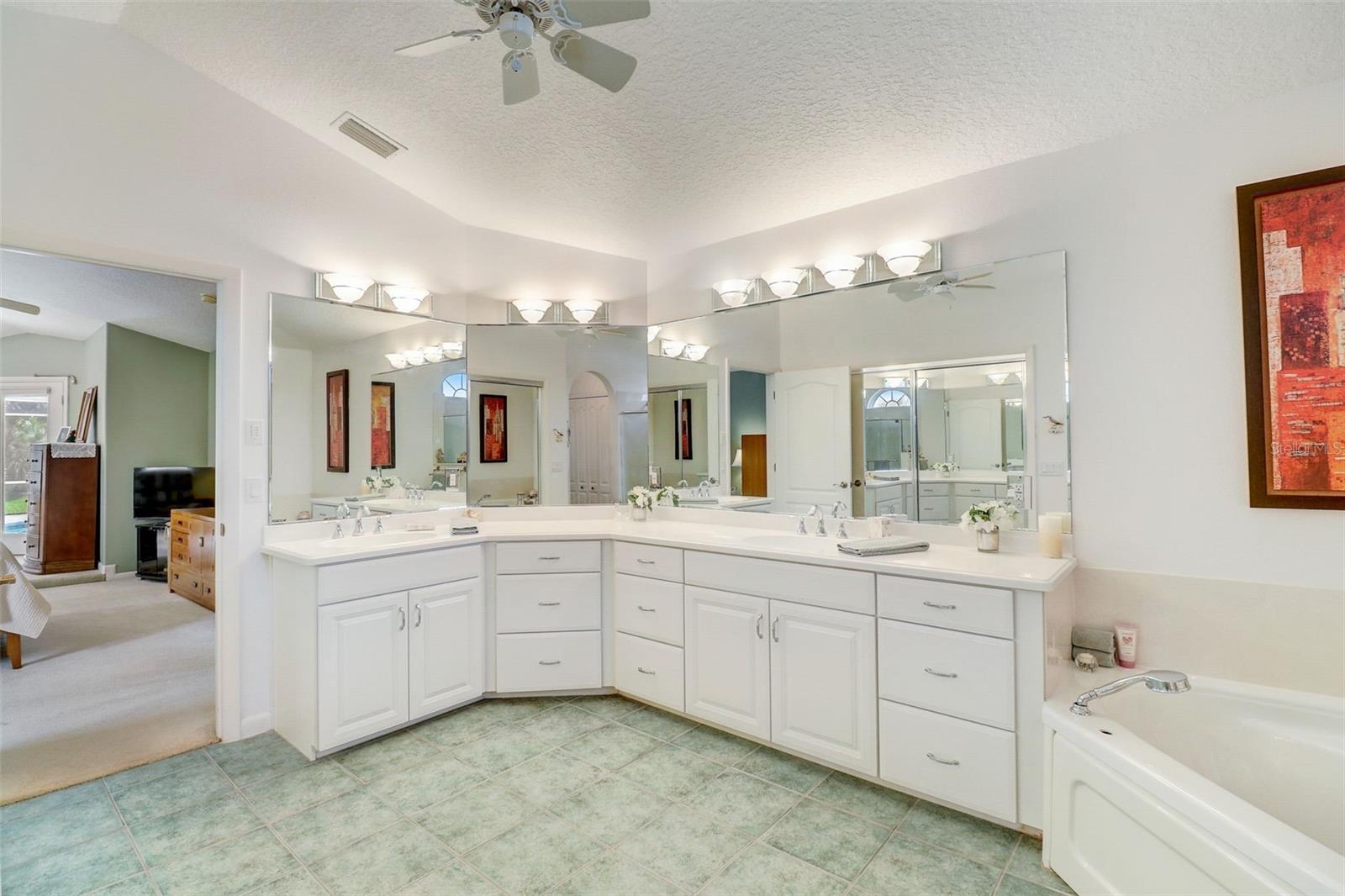 71 FIELDSTONE LN, PALM COAST, FL, 32137