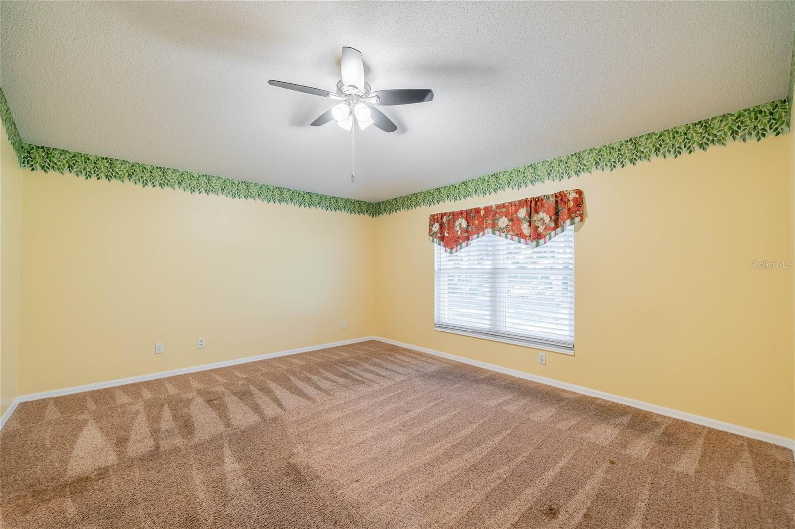 988 VILLEROY GREENS DR, SUN CITY CENTER, FL, 33573