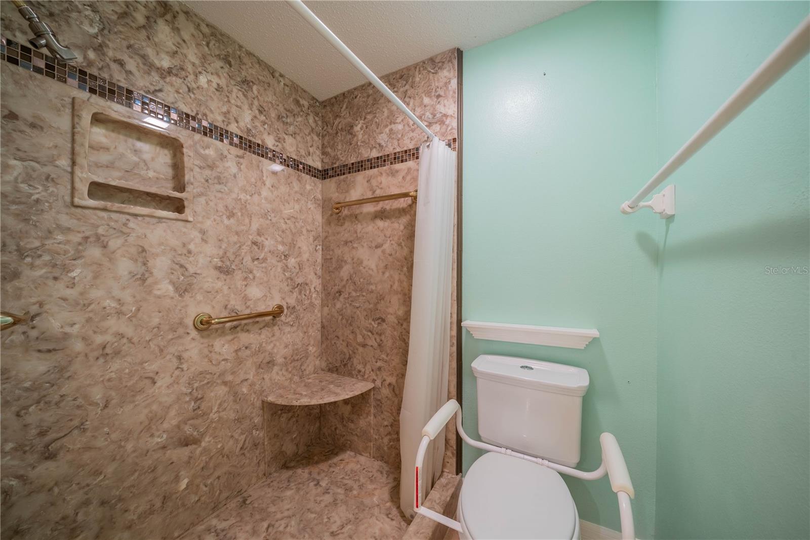 988 VILLEROY GREENS DR, SUN CITY CENTER, FL, 33573