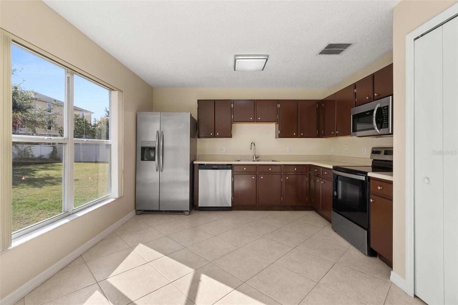 2224 MALLARD CREEK CIR, KISSIMMEE, FL, 34743