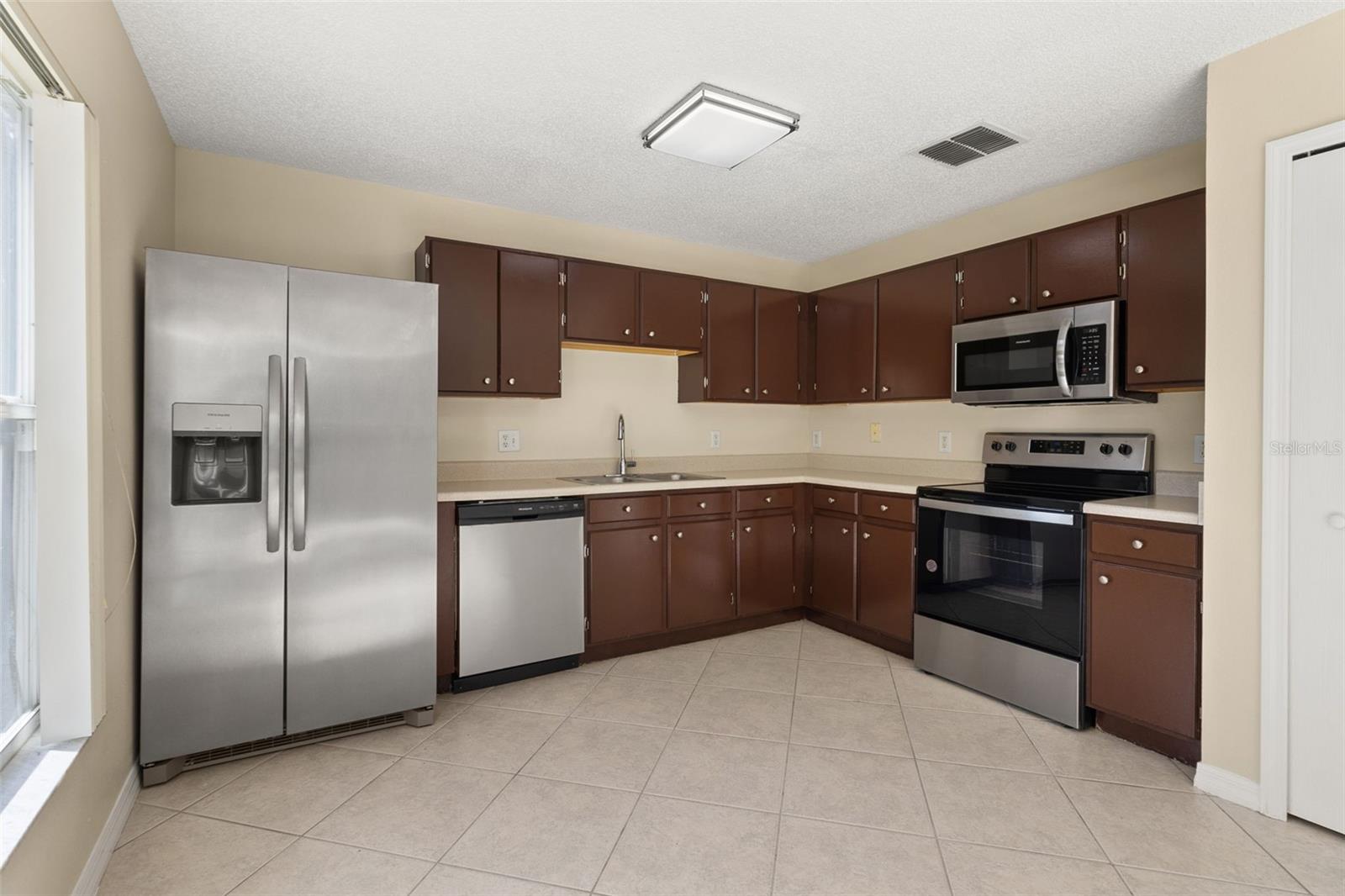 2224 MALLARD CREEK CIR, KISSIMMEE, FL, 34743