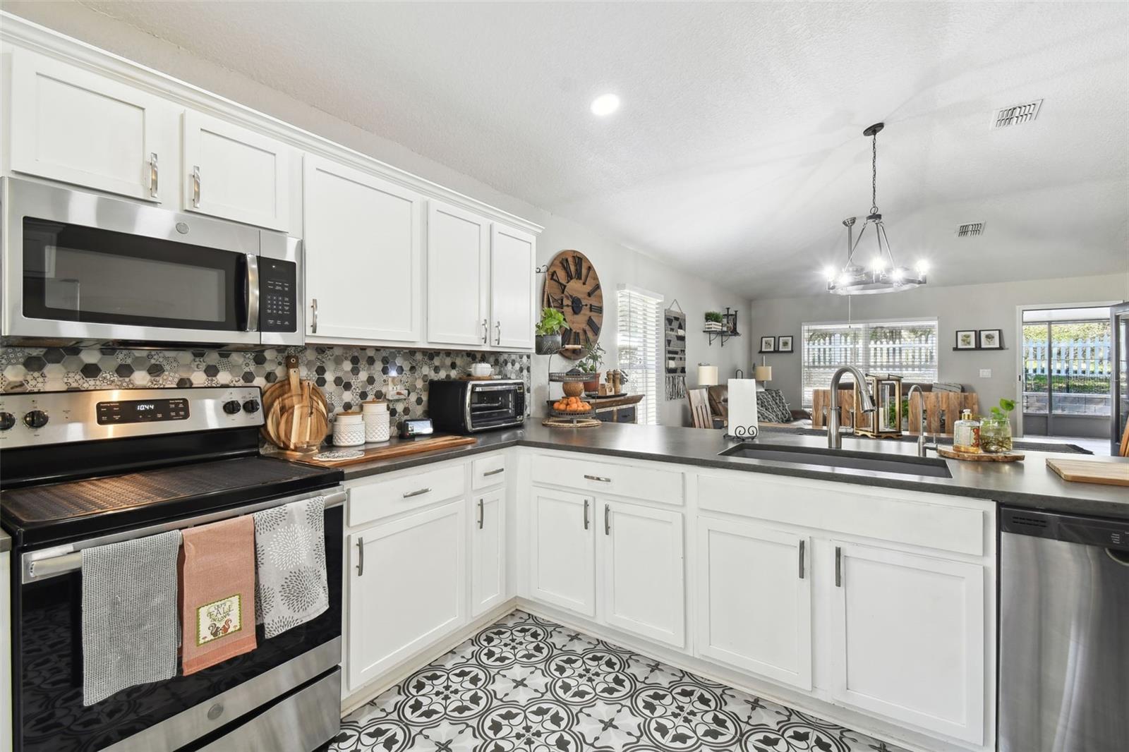 31093 SATINLEAF RUN, BROOKSVILLE, FL, 34602