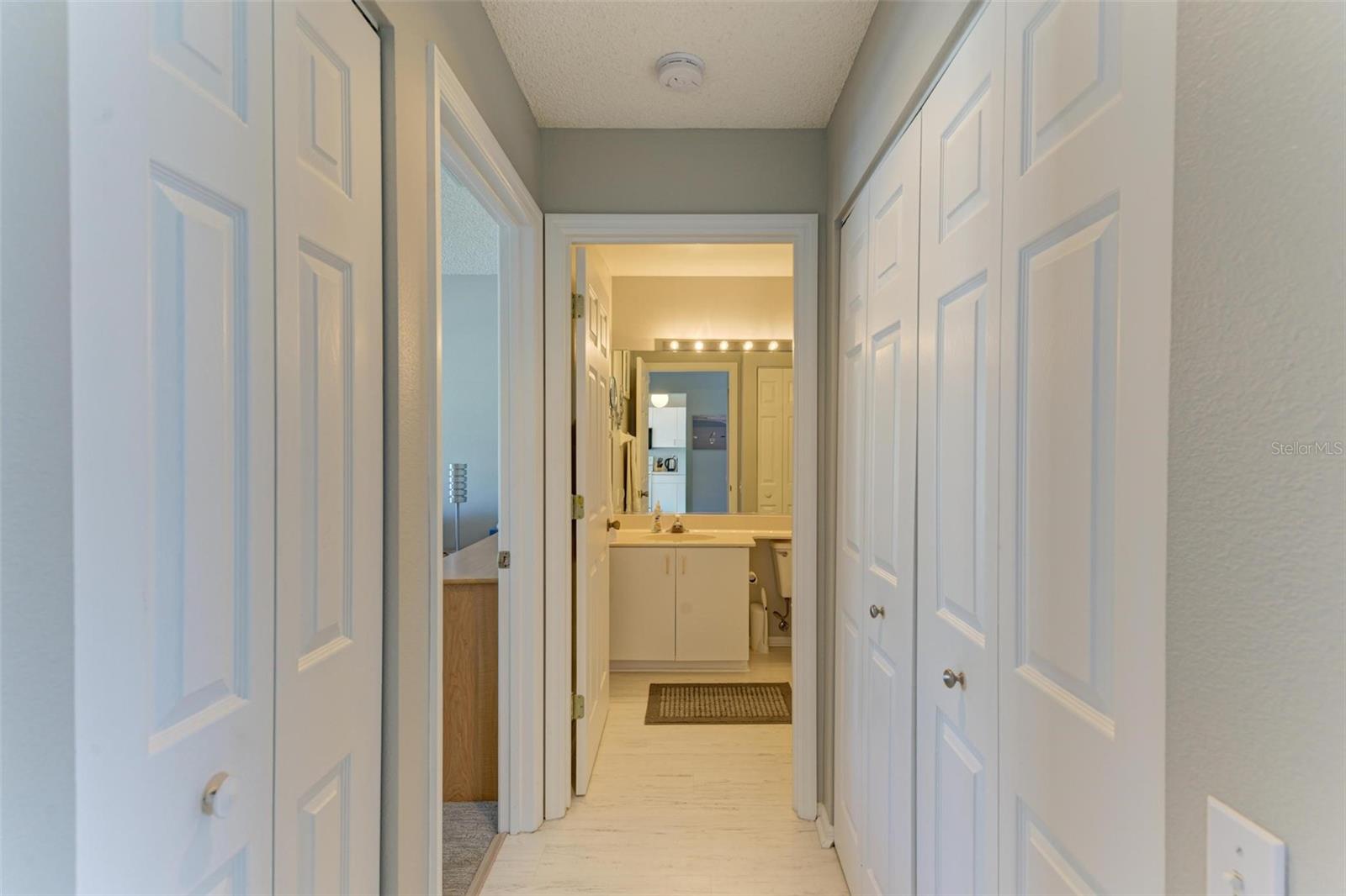 4207 CADDIE DR E #204, BRADENTON, FL, 34203