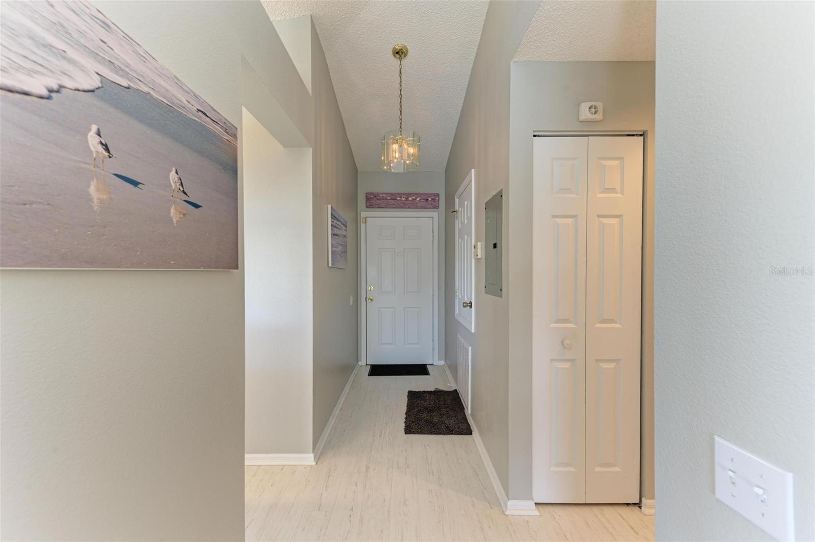 4207 CADDIE DR E #204, BRADENTON, FL, 34203