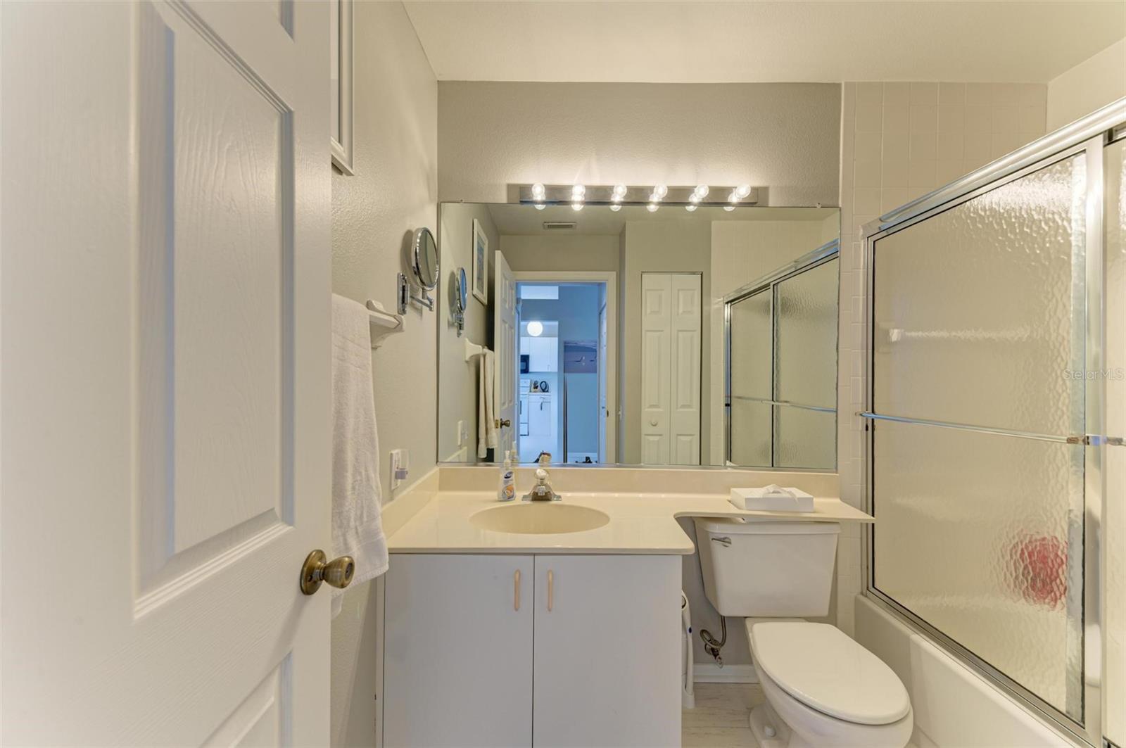 4207 CADDIE DR E #204, BRADENTON, FL, 34203