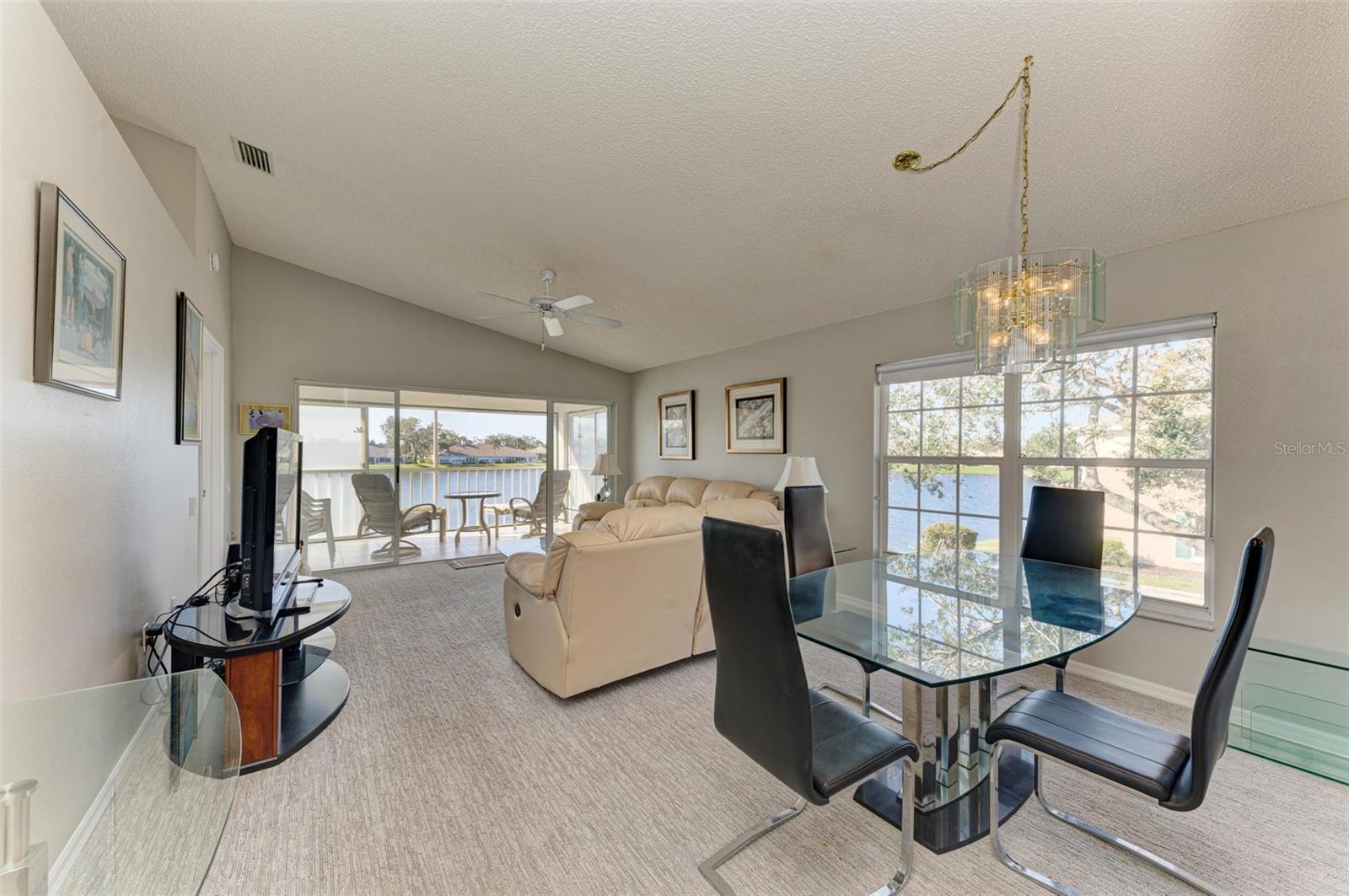 4207 CADDIE DR E #204, BRADENTON, FL, 34203