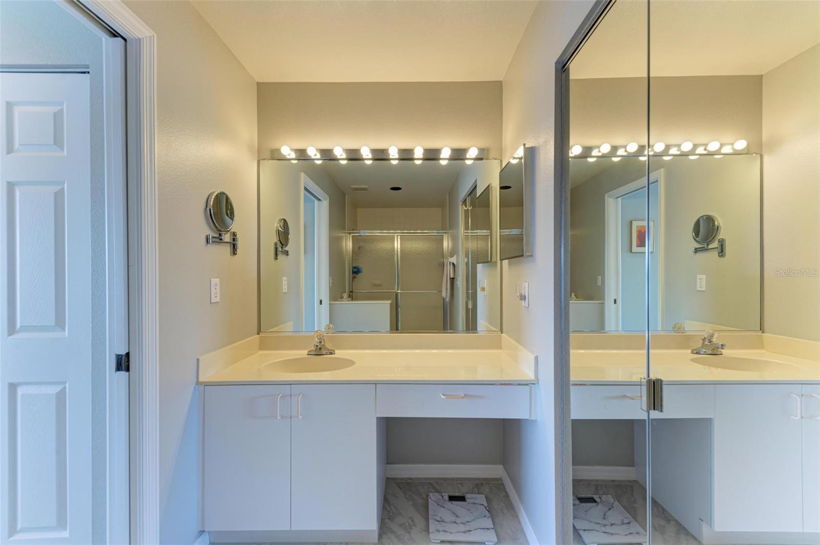 4207 CADDIE DR E #204, BRADENTON, FL, 34203