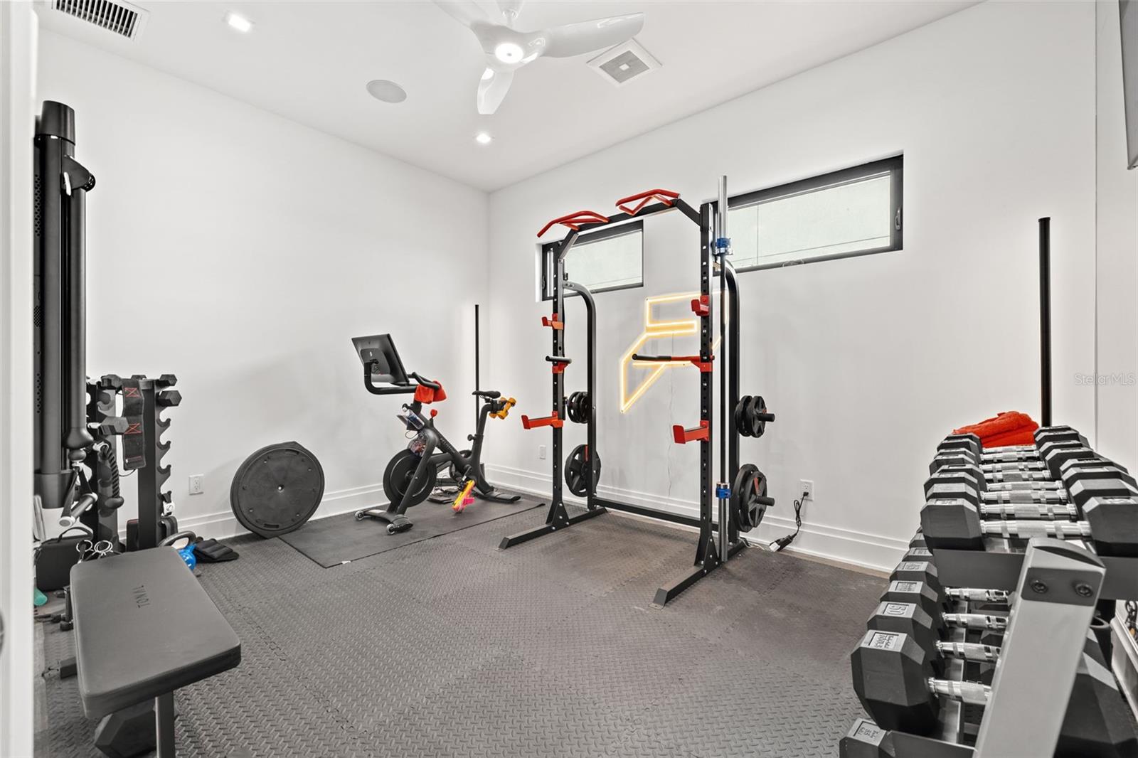 TB8313332 Property Photo