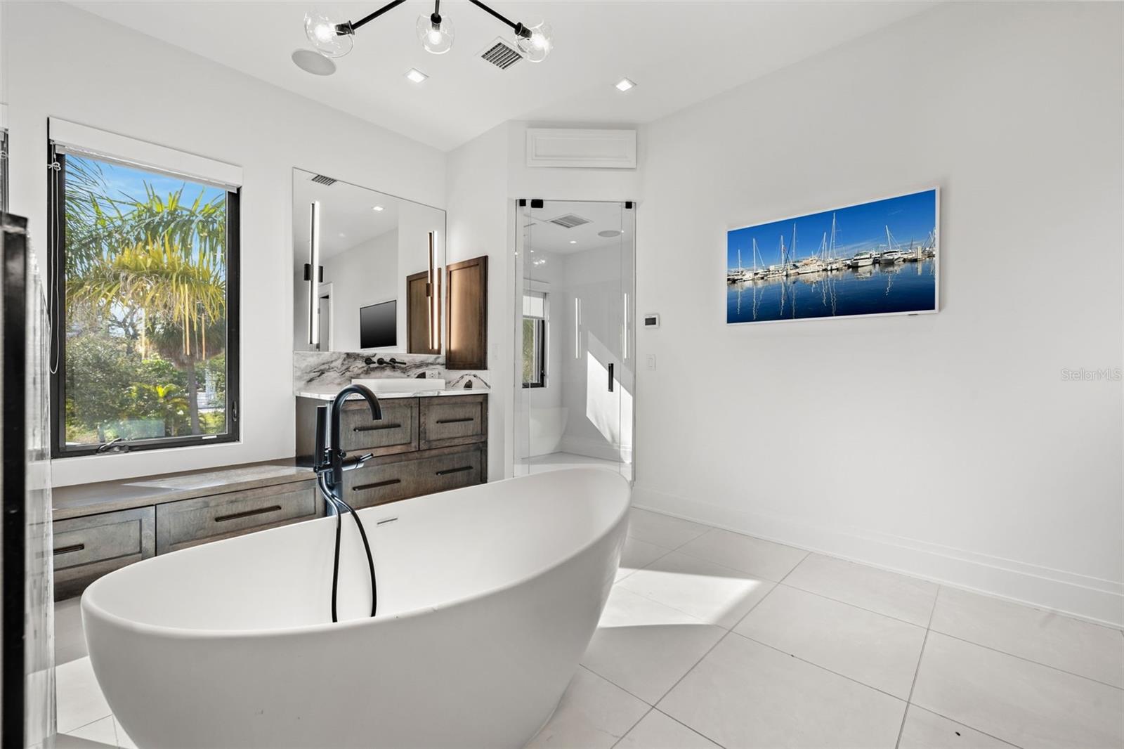 TB8313332 Property Photo