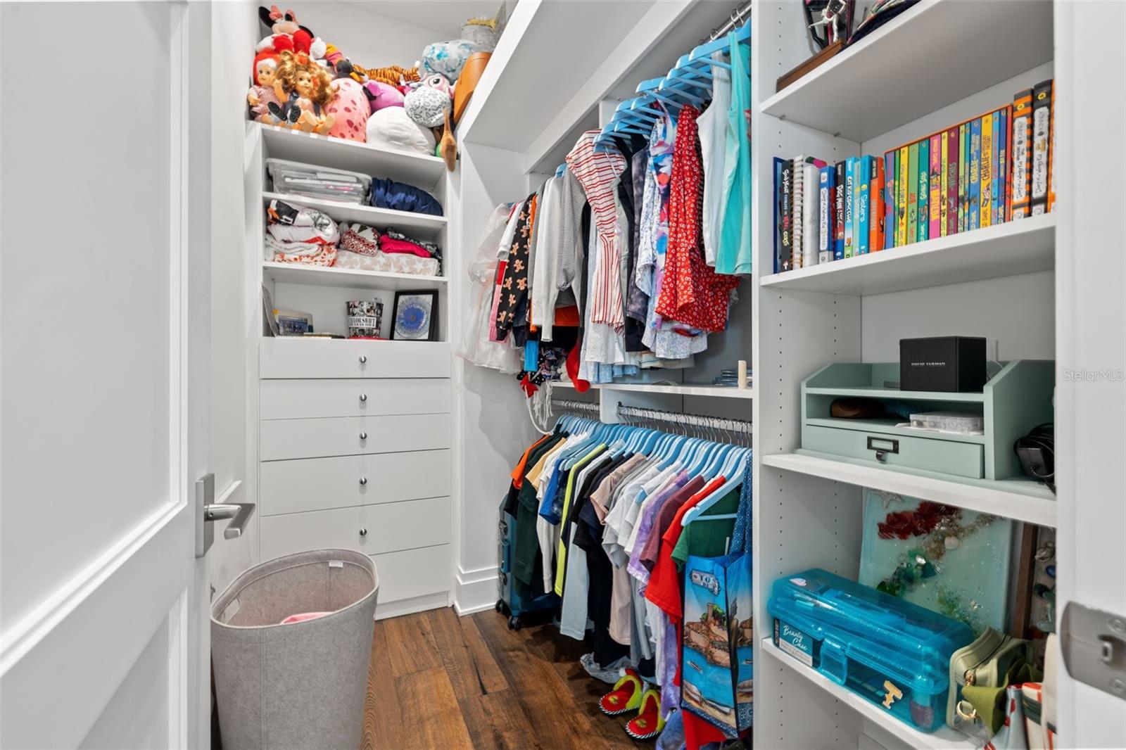 TB8313332 Property Photo