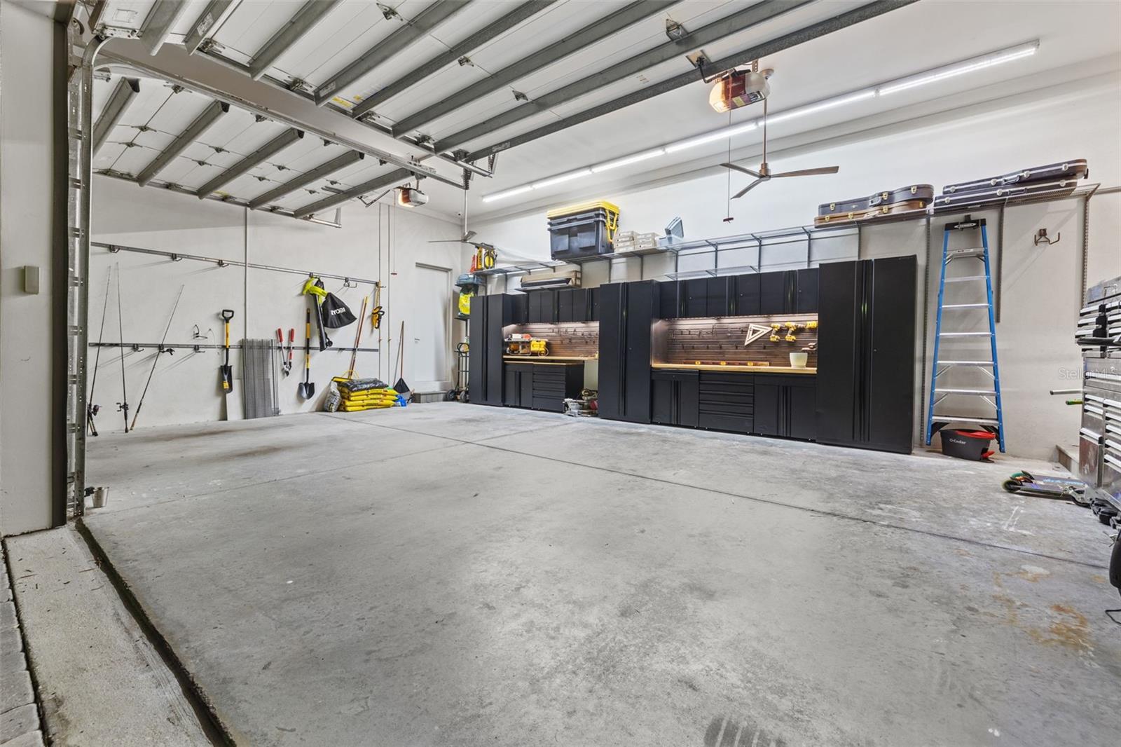 TB8313332 Property Photo