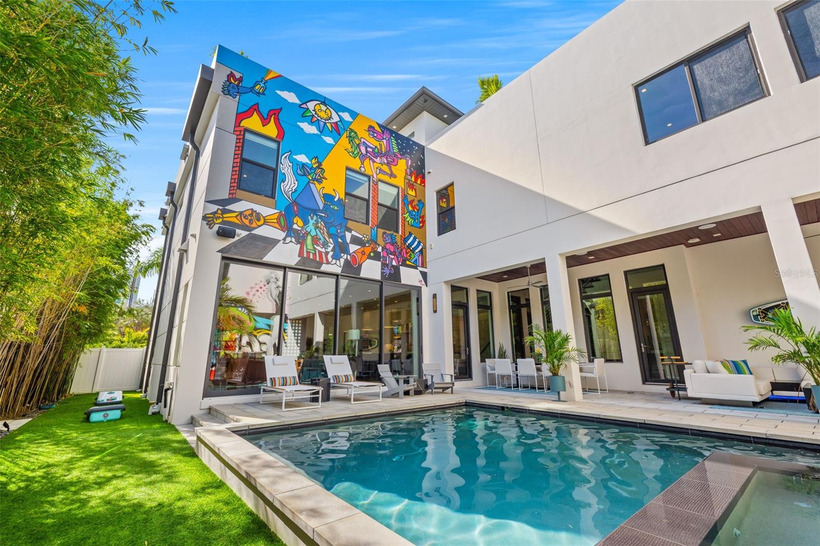 TB8313332 Property Photo