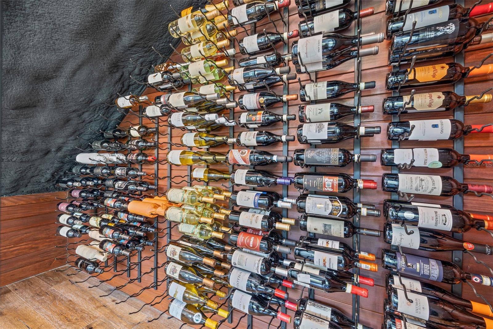 TB8313332 Property Photo