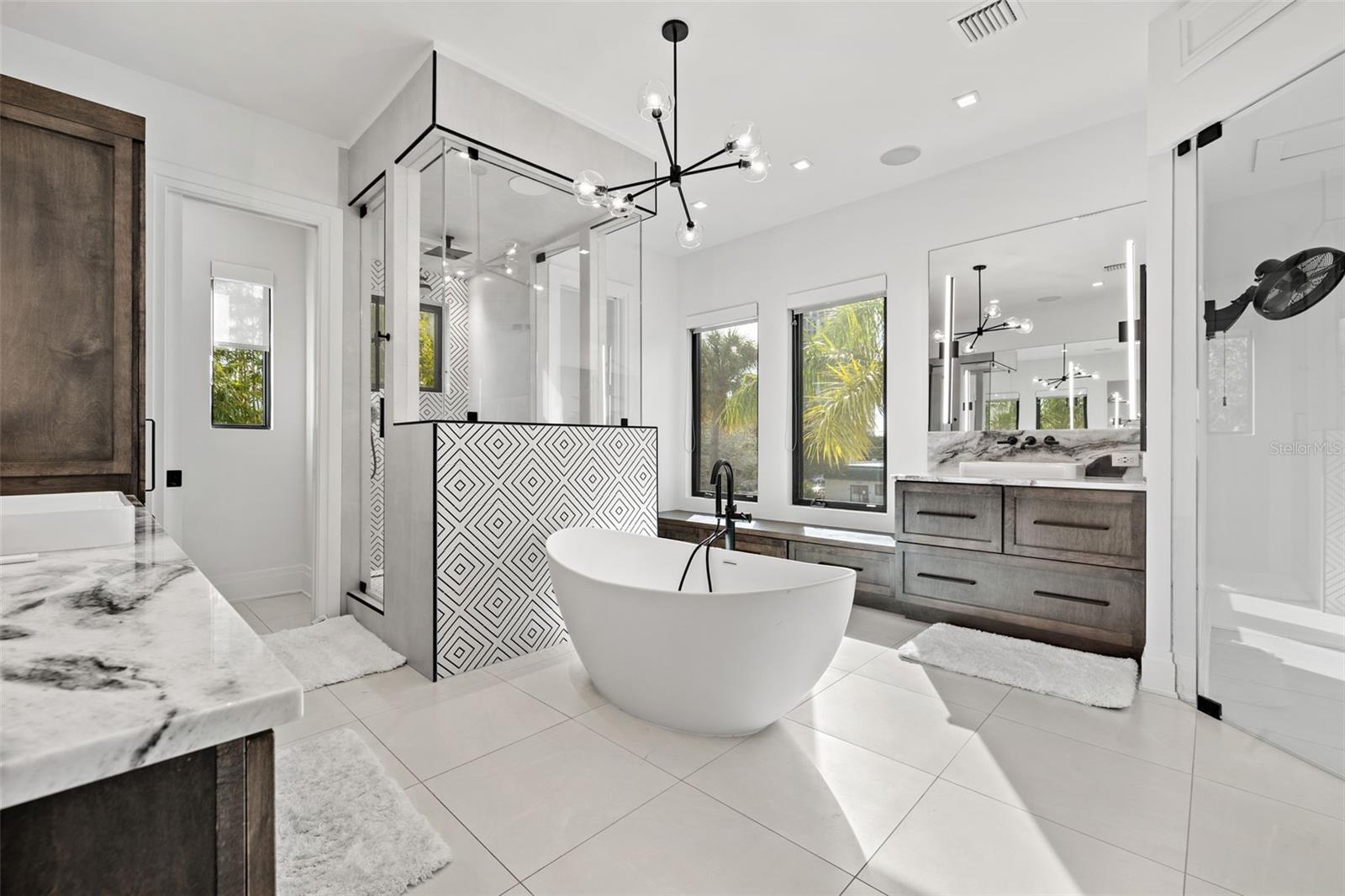 TB8313332 Property Photo