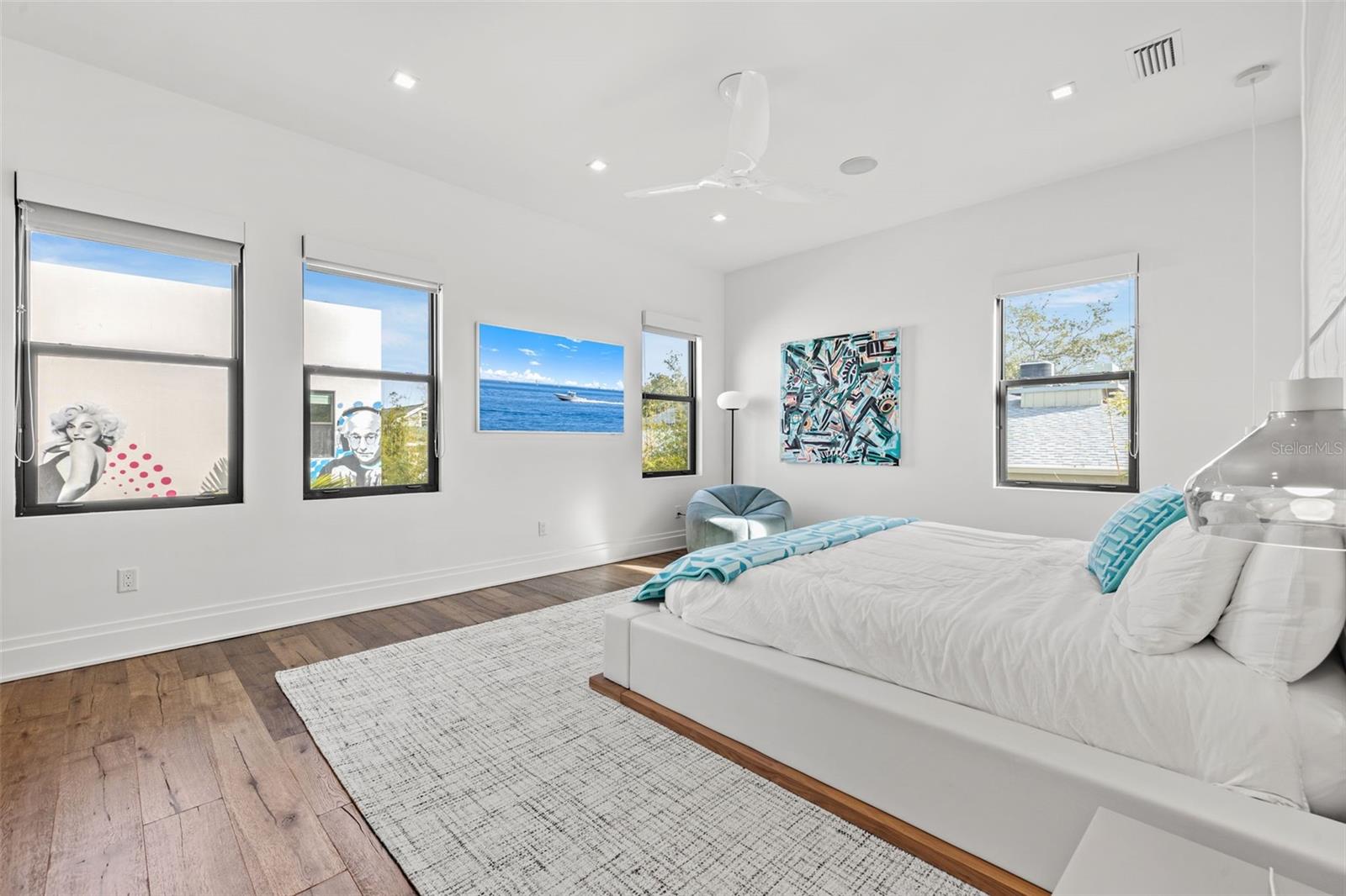 TB8313332 Property Photo