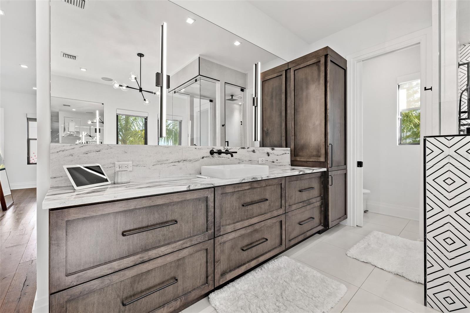 TB8313332 Property Photo