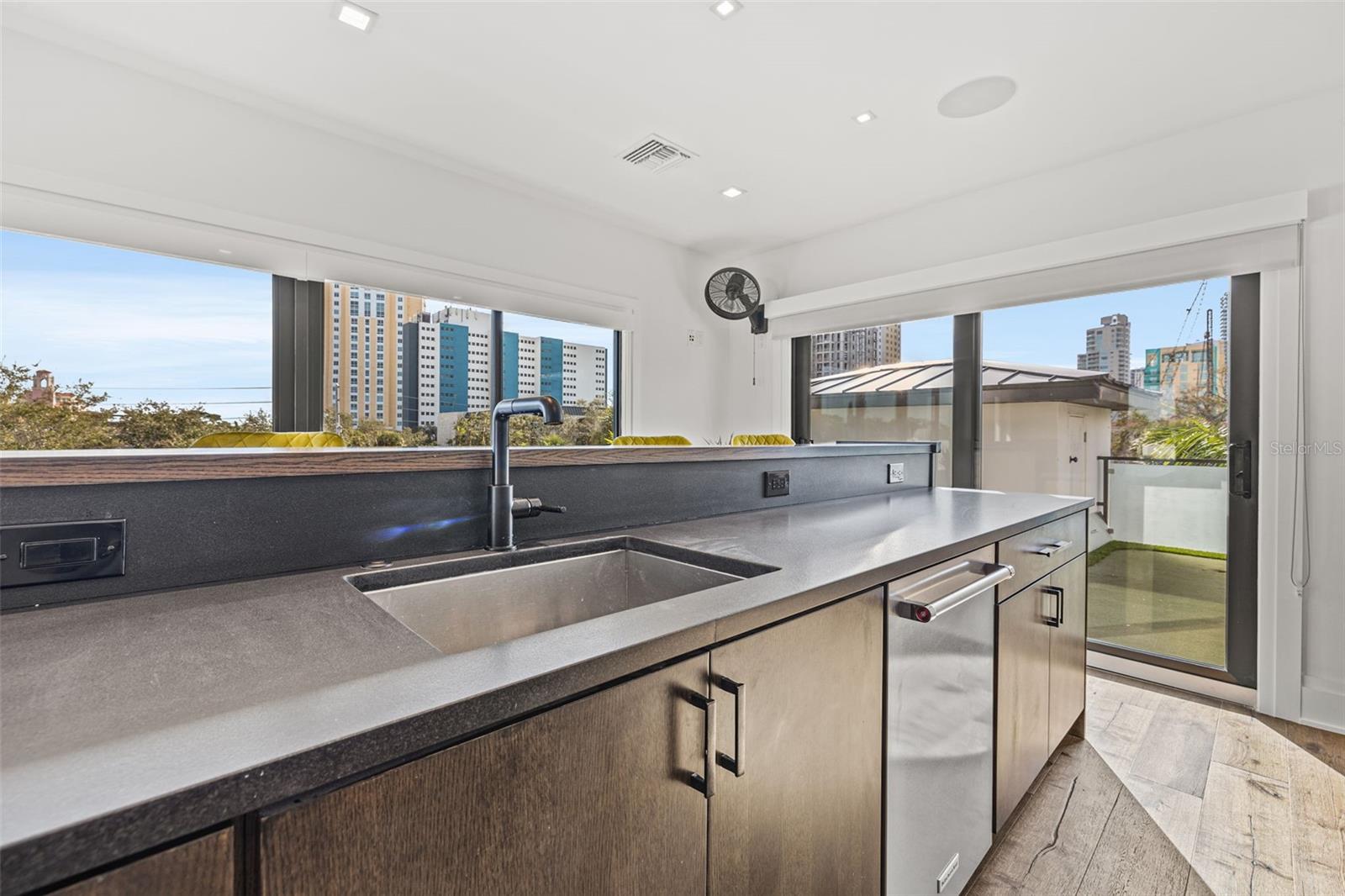 TB8313332 Property Photo