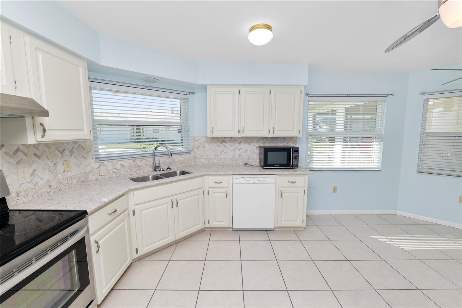 2235 GRAND CYPRESS DR, LAKELAND, FL, 33810