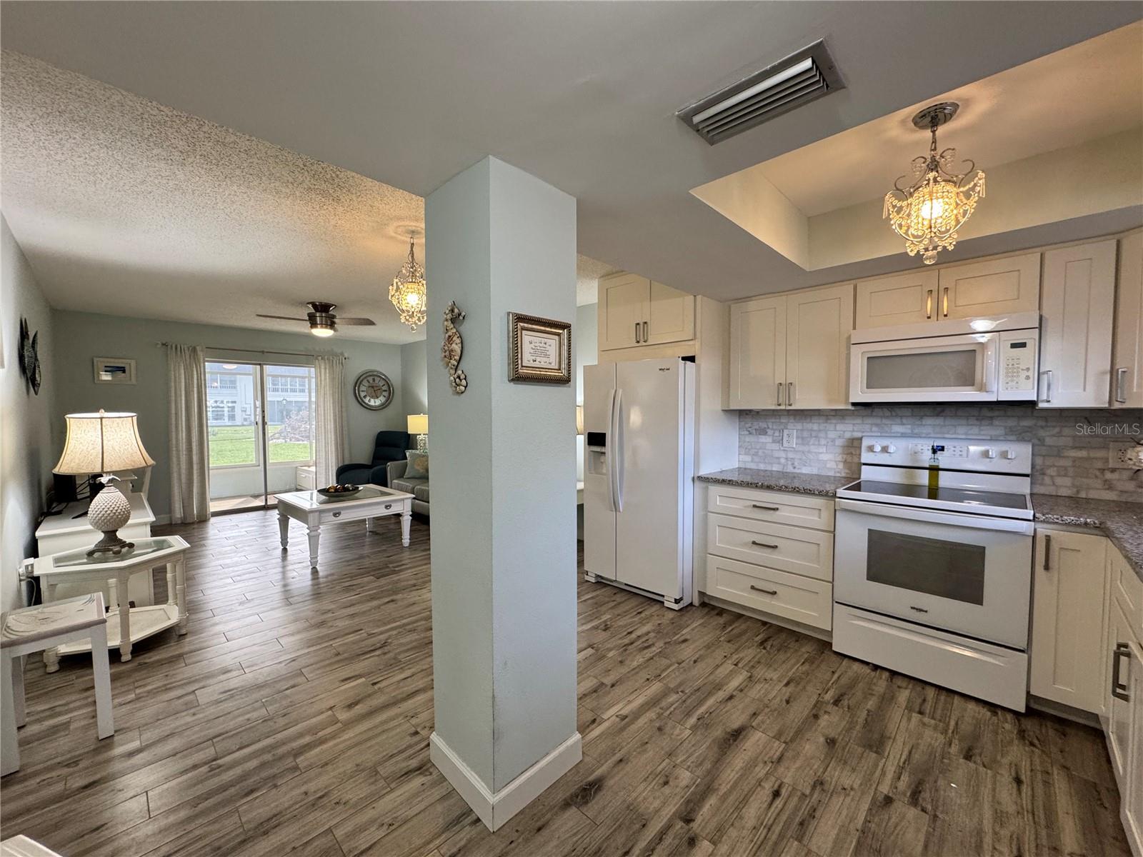 304 46TH AVENUE TER W #218, BRADENTON, FL, 34207