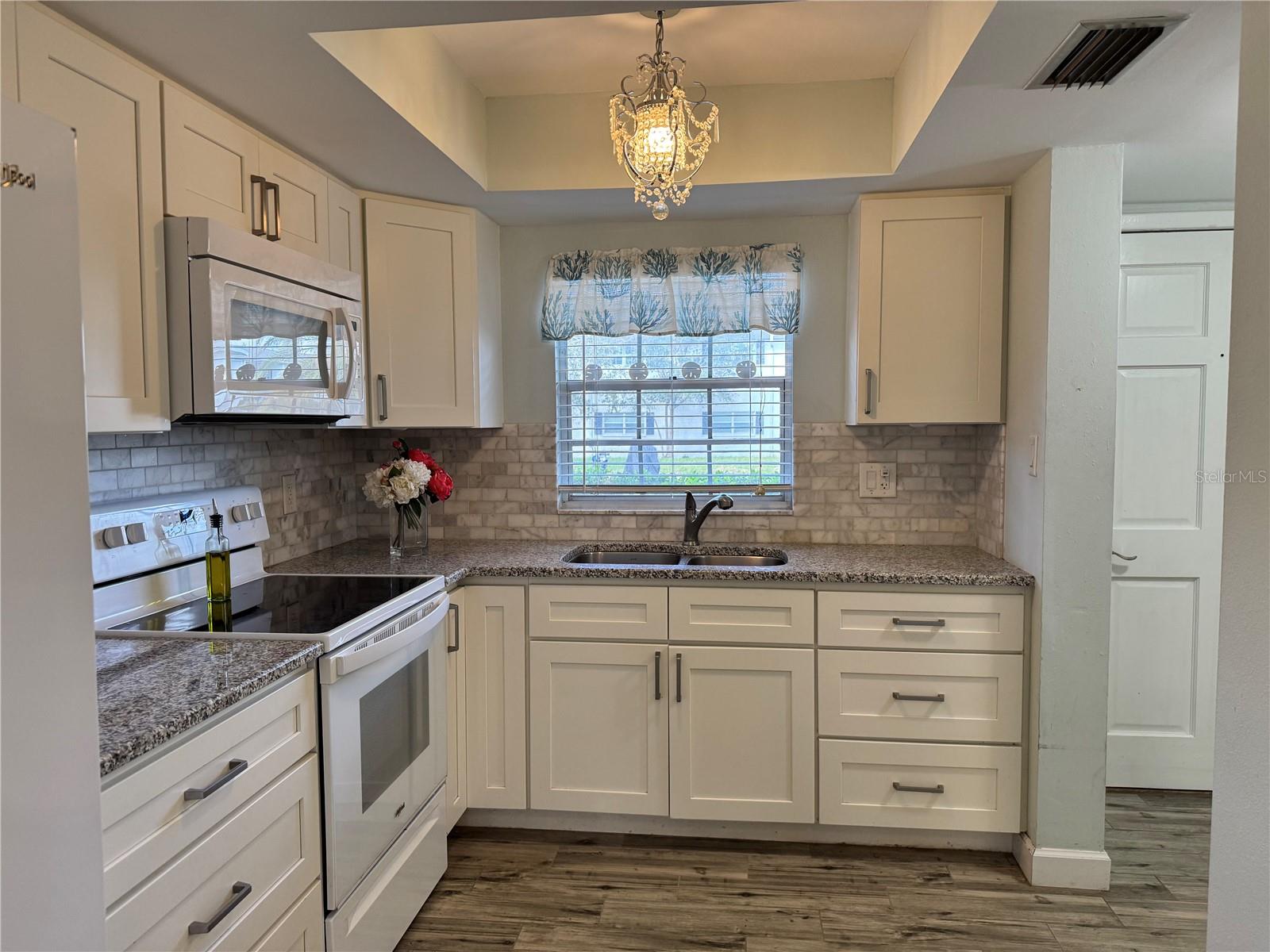 304 46TH AVENUE TER W #218, BRADENTON, FL, 34207