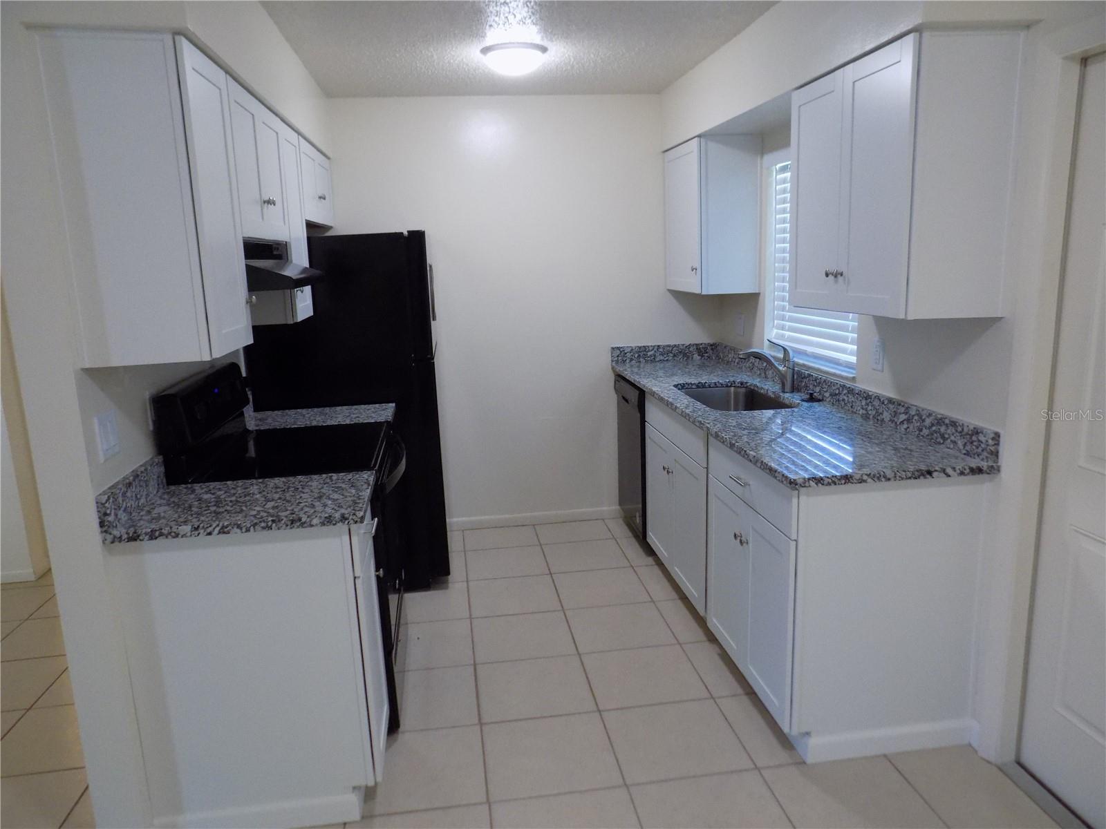 824B S LONE OAK DR, LEESBURG, FL, 34748