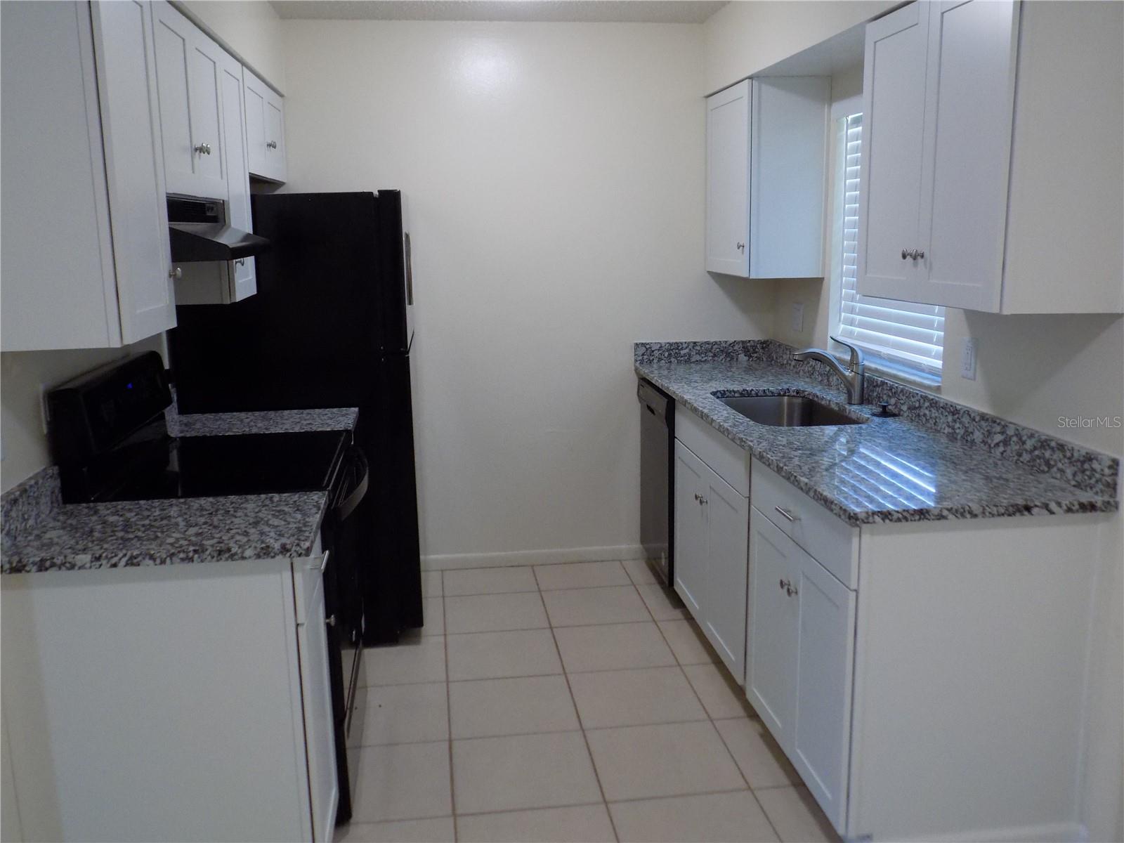 824B S LONE OAK DR, LEESBURG, FL, 34748