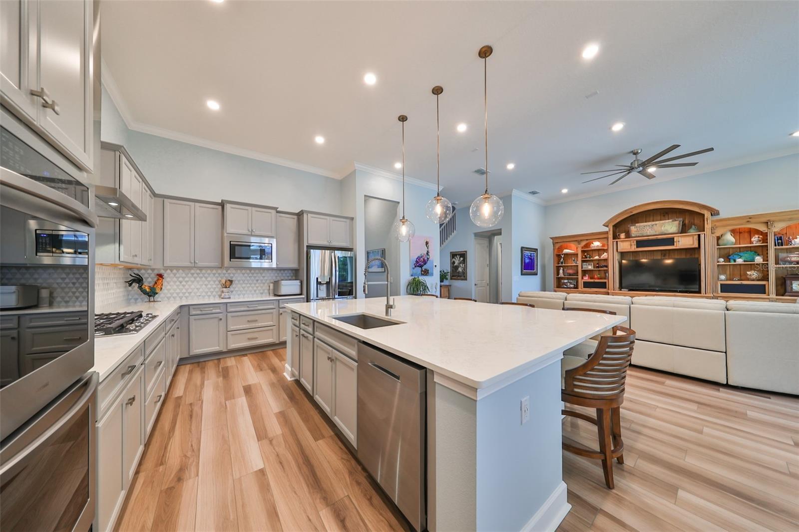 998 SIGNET DR, APOLLO BEACH, FL, 33572
