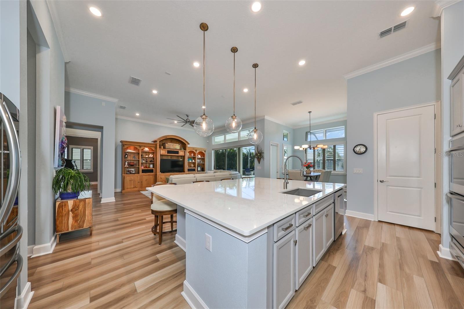 998 SIGNET DR, APOLLO BEACH, FL, 33572