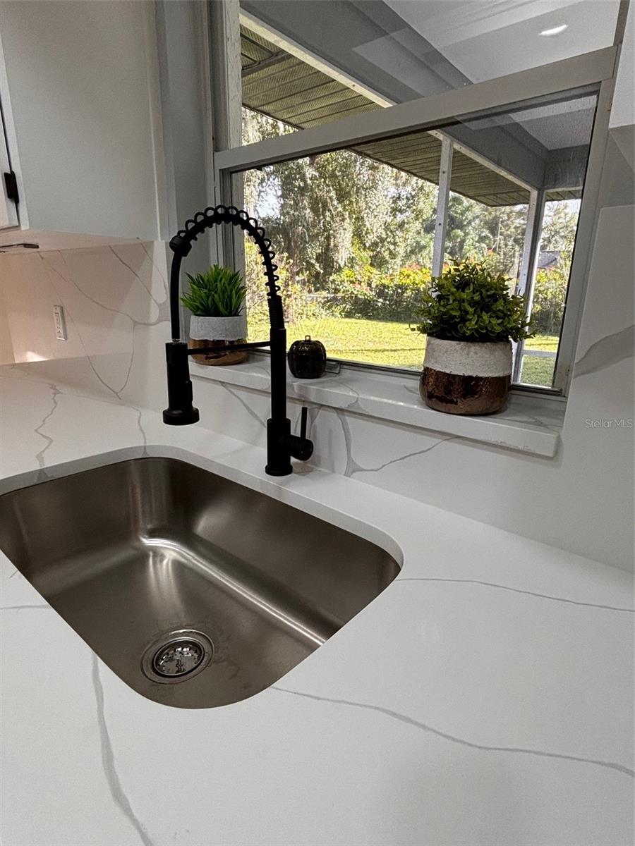 2924 LAKE HELEN OSTEEN RD, DELTONA, FL, 32738