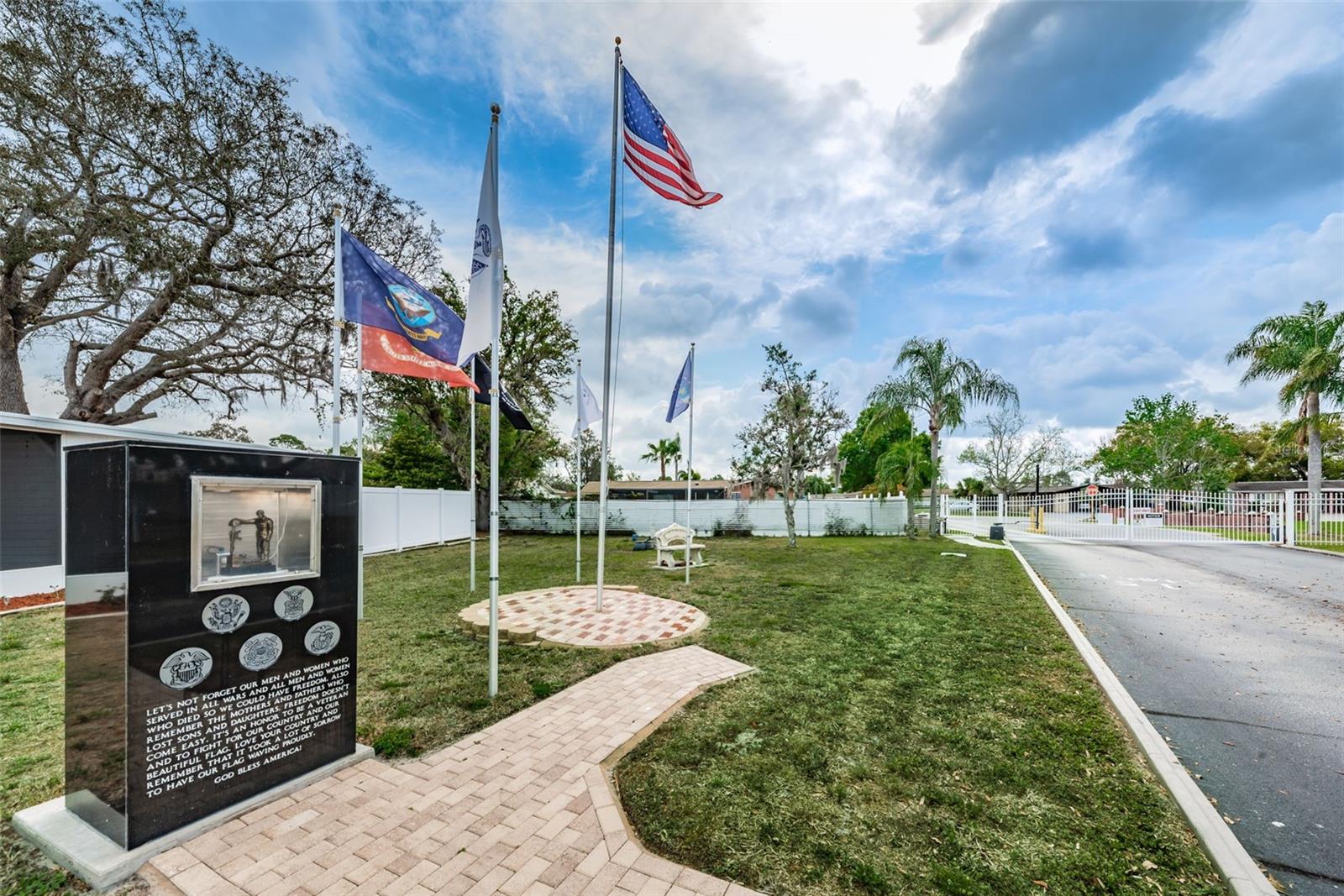 3536 KAUNA POINT DR, HOLIDAY, FL, 34691