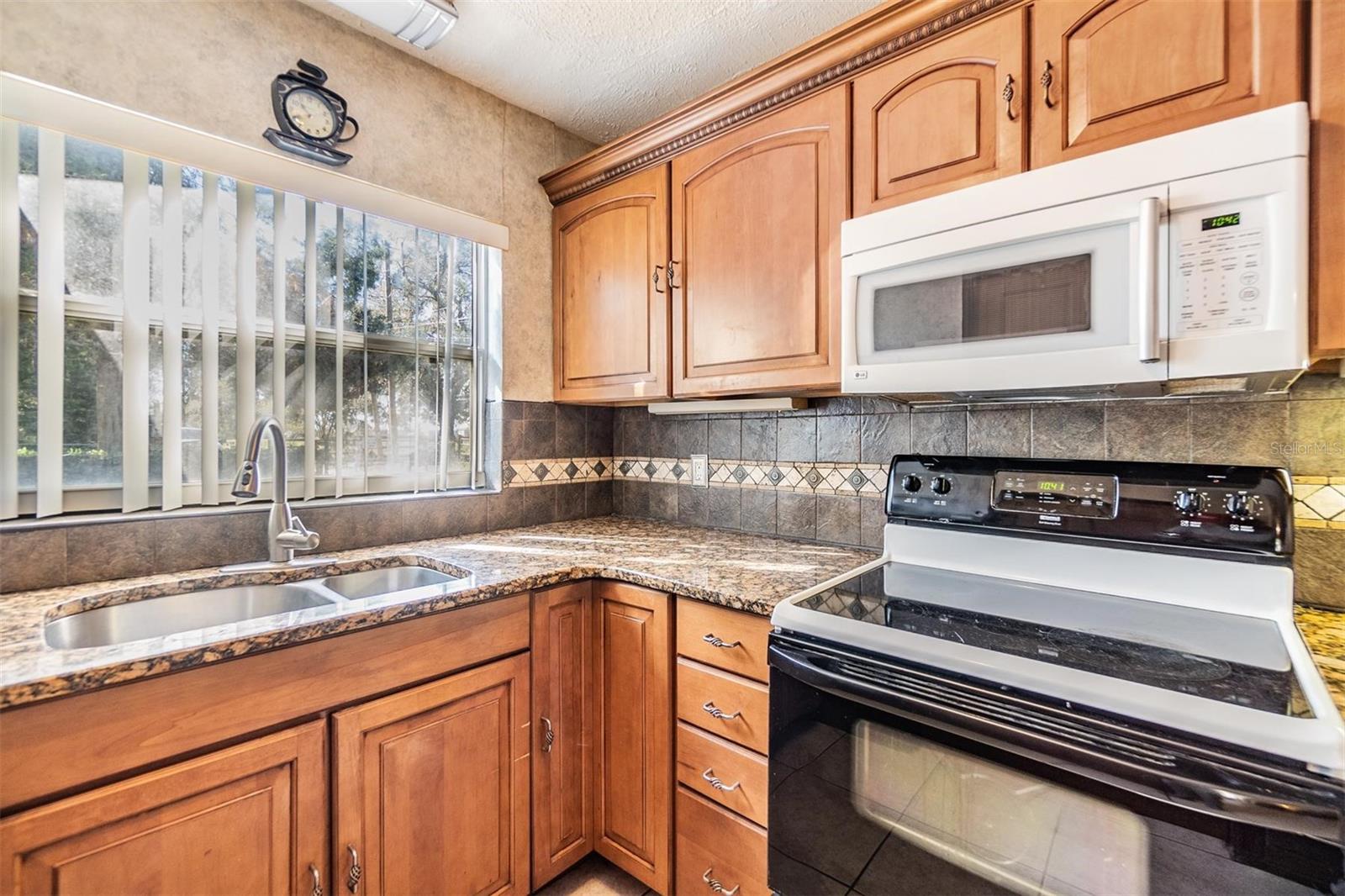 35204 PONDEROSA RD, ZEPHYRHILLS, FL, 33541