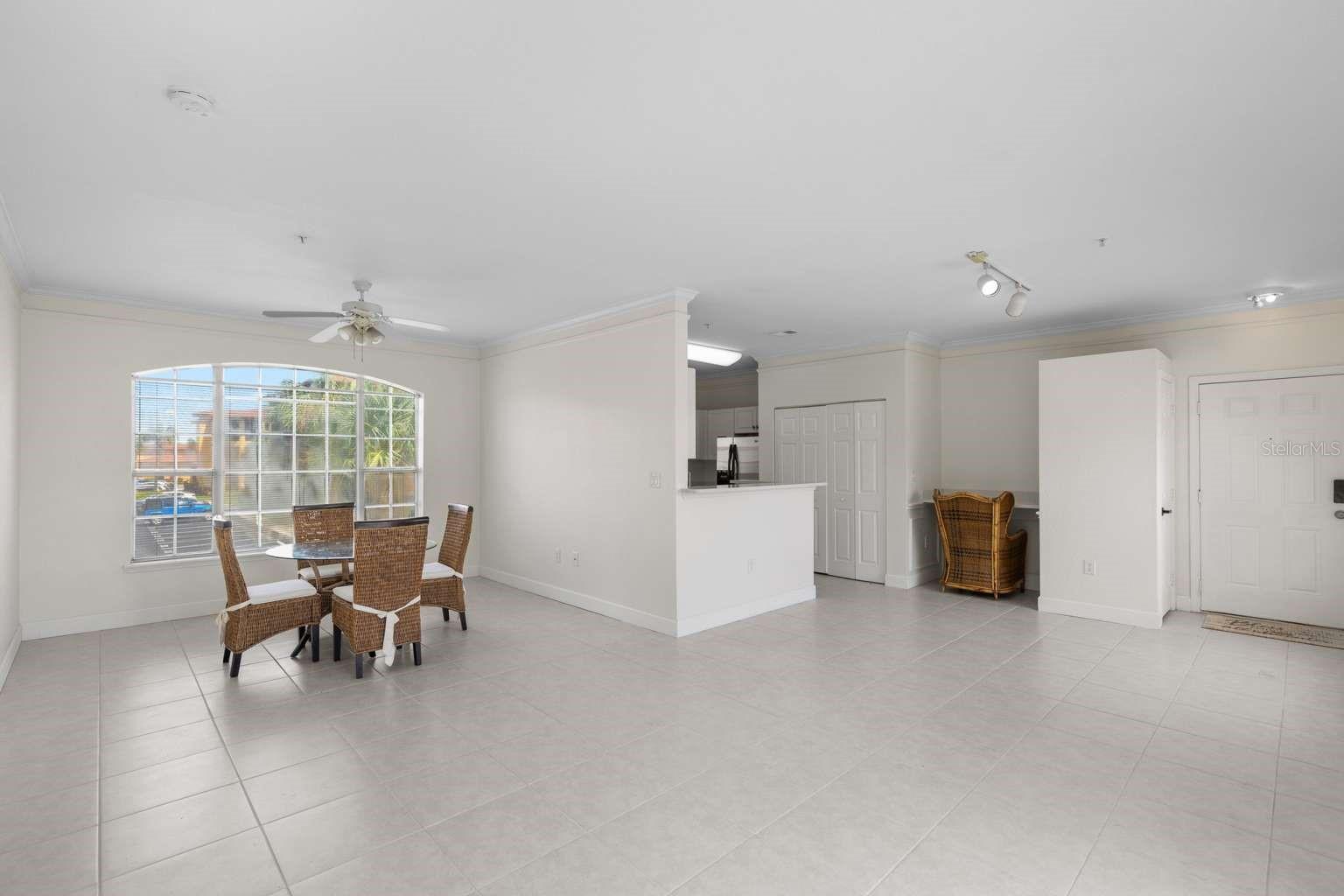 4336 BAYSIDE VILLAGE DR #201, TAMPA, FL, 33615