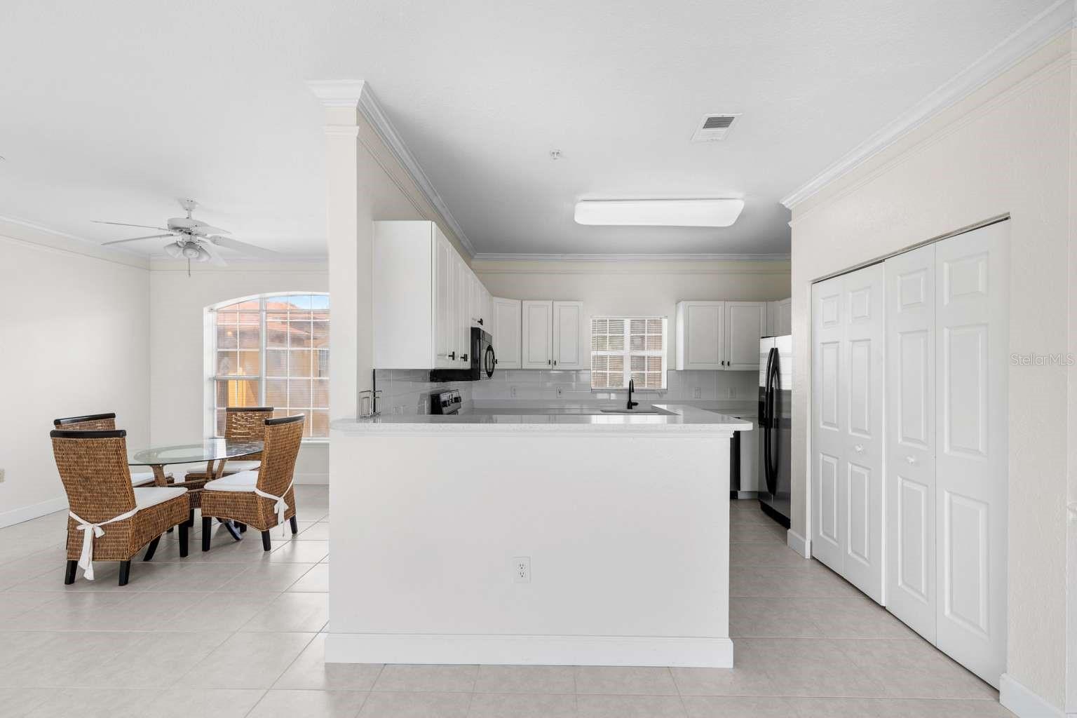 4336 BAYSIDE VILLAGE DR #201, TAMPA, FL, 33615