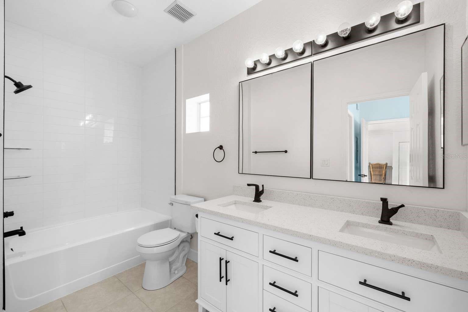 4336 BAYSIDE VILLAGE DR #201, TAMPA, FL, 33615