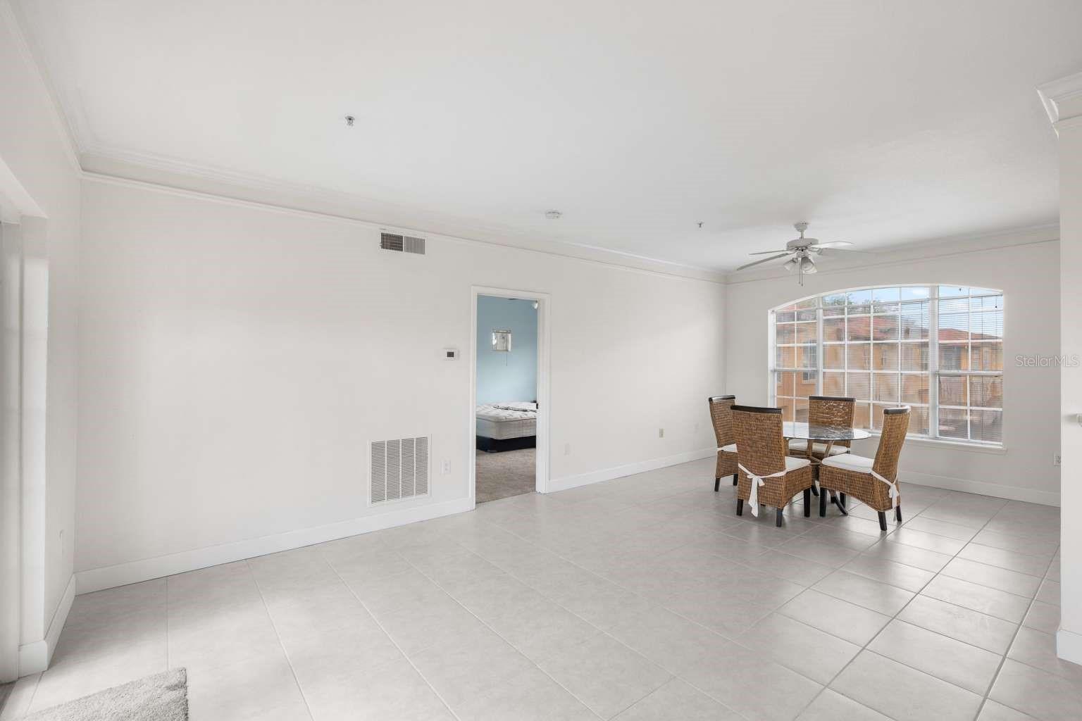 4336 BAYSIDE VILLAGE DR #201, TAMPA, FL, 33615