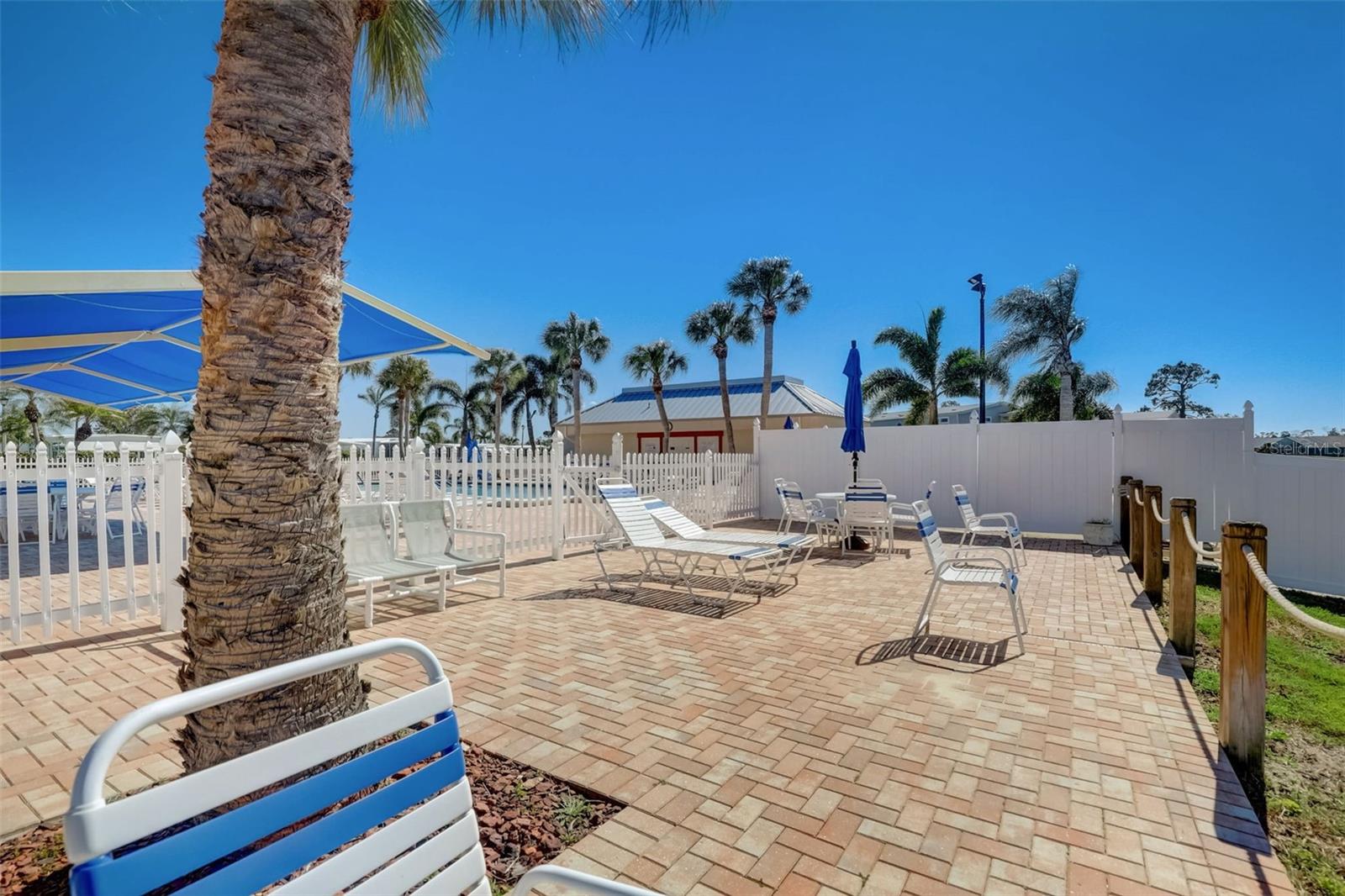 10 S ESPLANADE ST, ENGLEWOOD, FL, 34223
