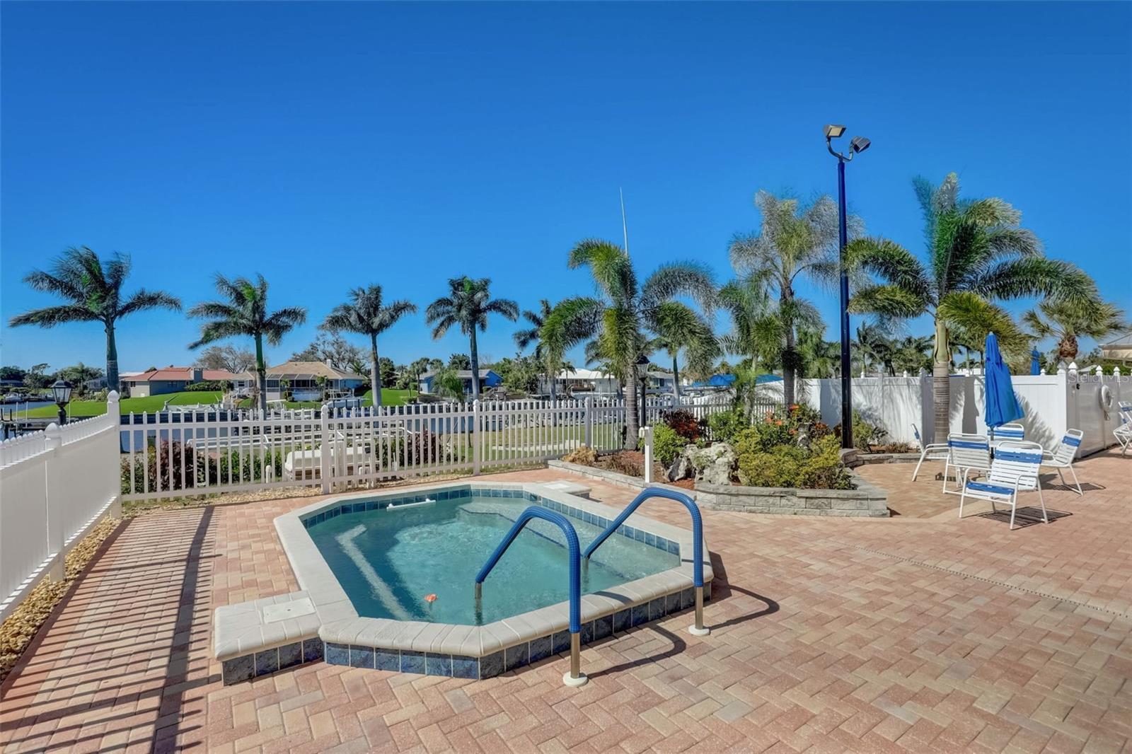 10 S ESPLANADE ST, ENGLEWOOD, FL, 34223