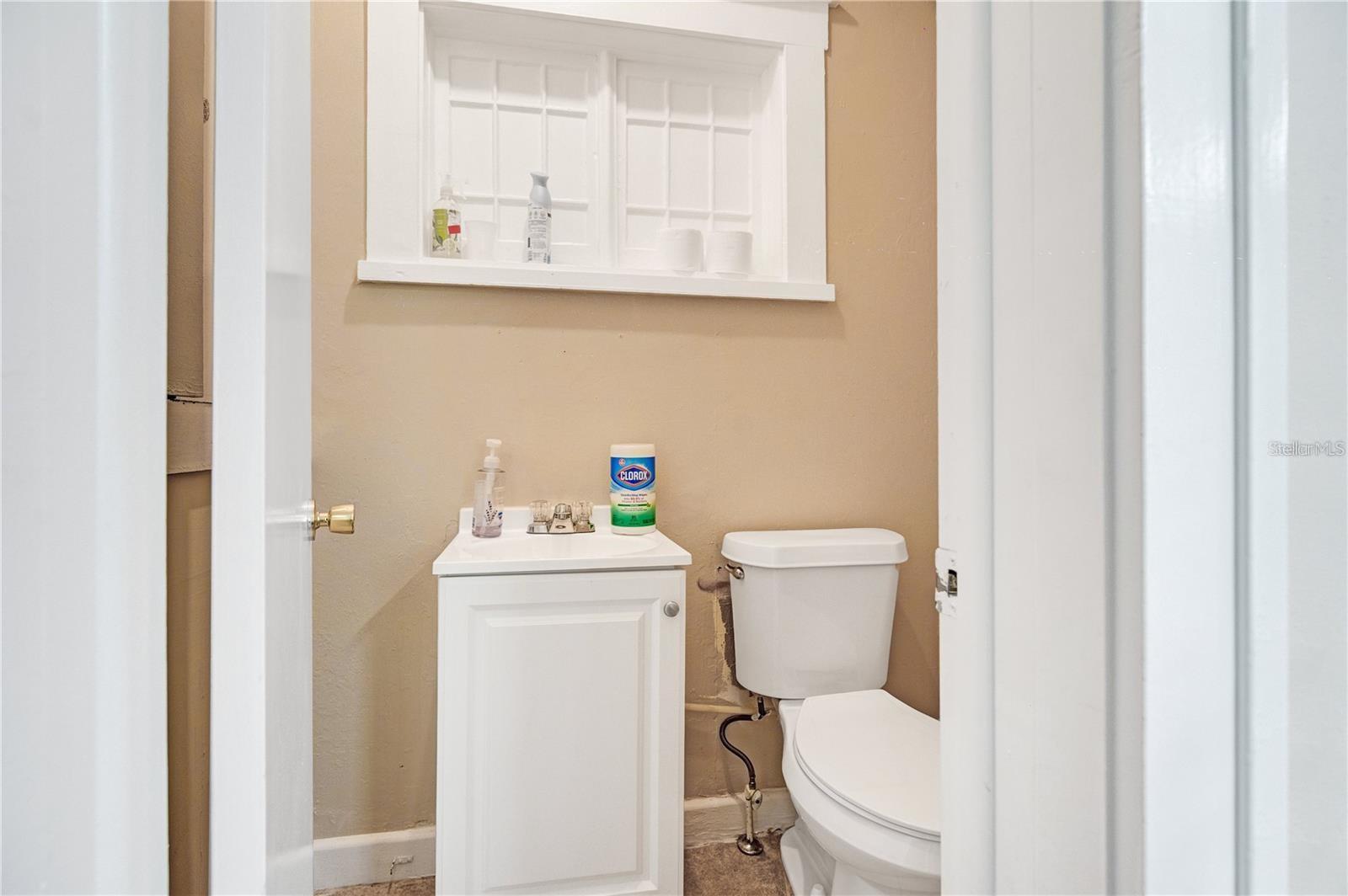 1302 E ROBINSON ST, ORLANDO, FL, 32801